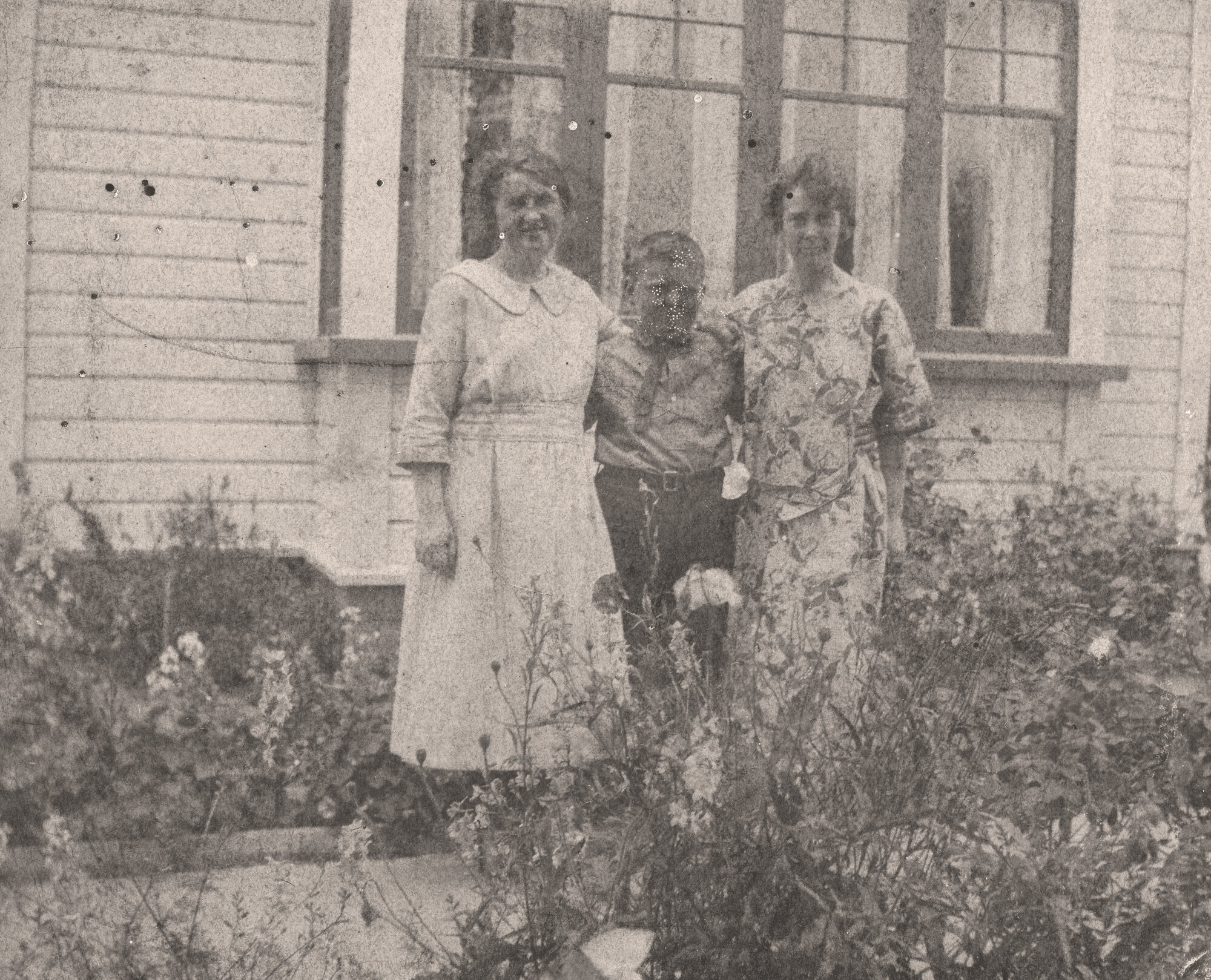 Campbell Family Photograph; Thompson Campbell; ca 1920s