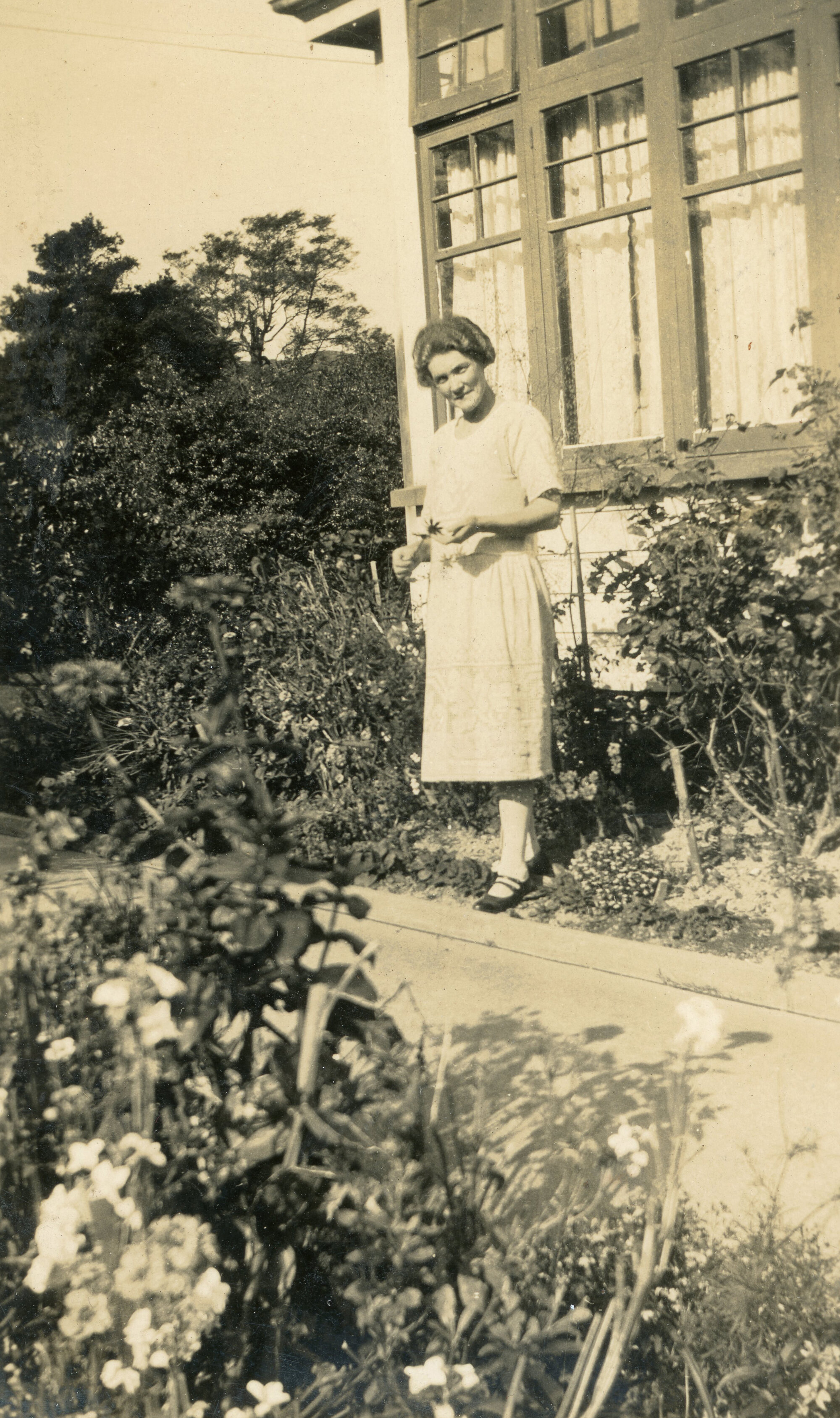 Campbell Family Photograph; May Campbell; ca 1920s