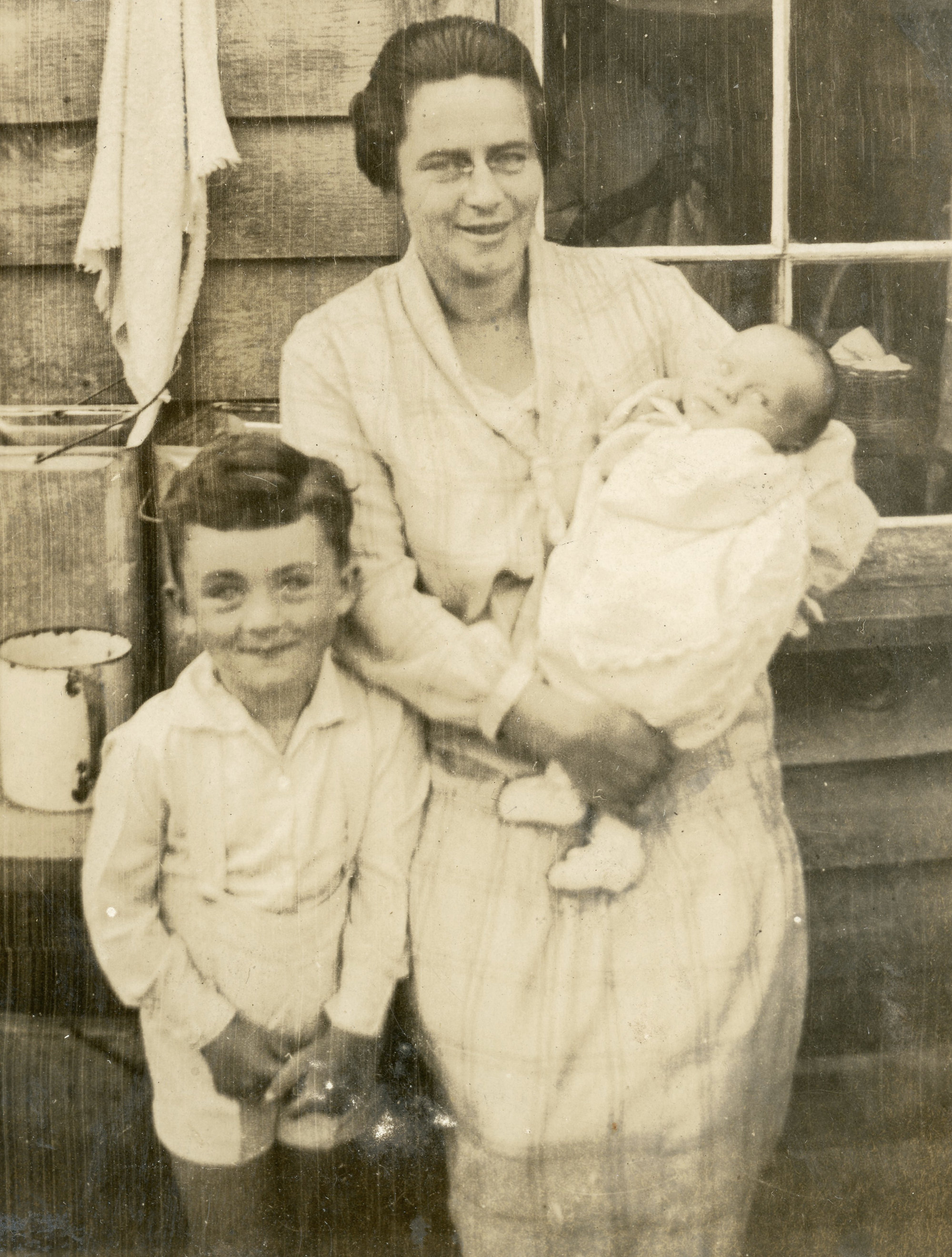 Campbell Family Photograph; Mac, Tot and Pete Campbell; ca 1920s