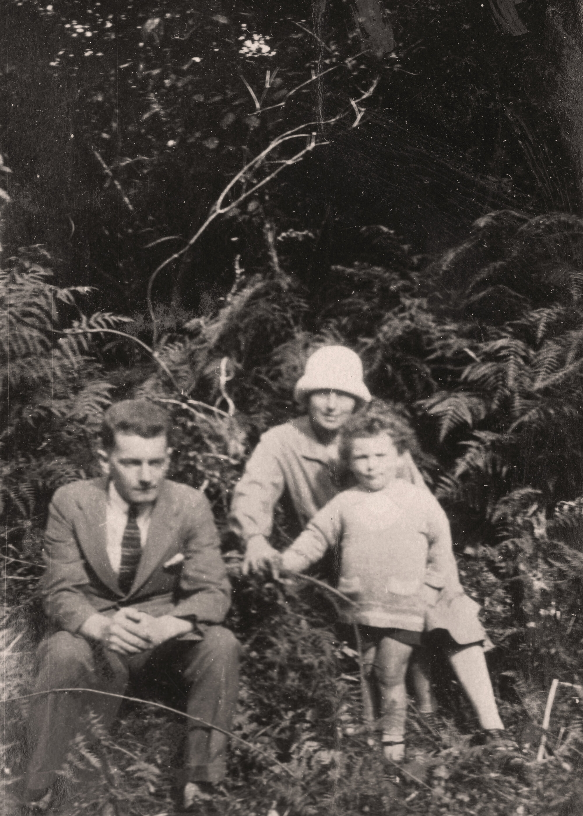 Campbell Family Photograph; Bob, Tot and Mac Campbell; ca 1920s