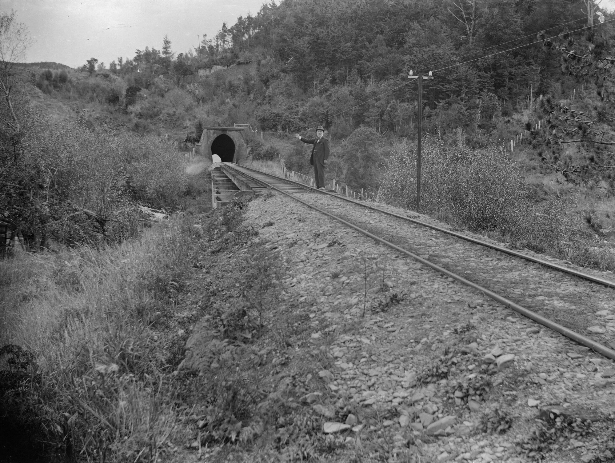Cruikshank's Tunnel; ca 1900