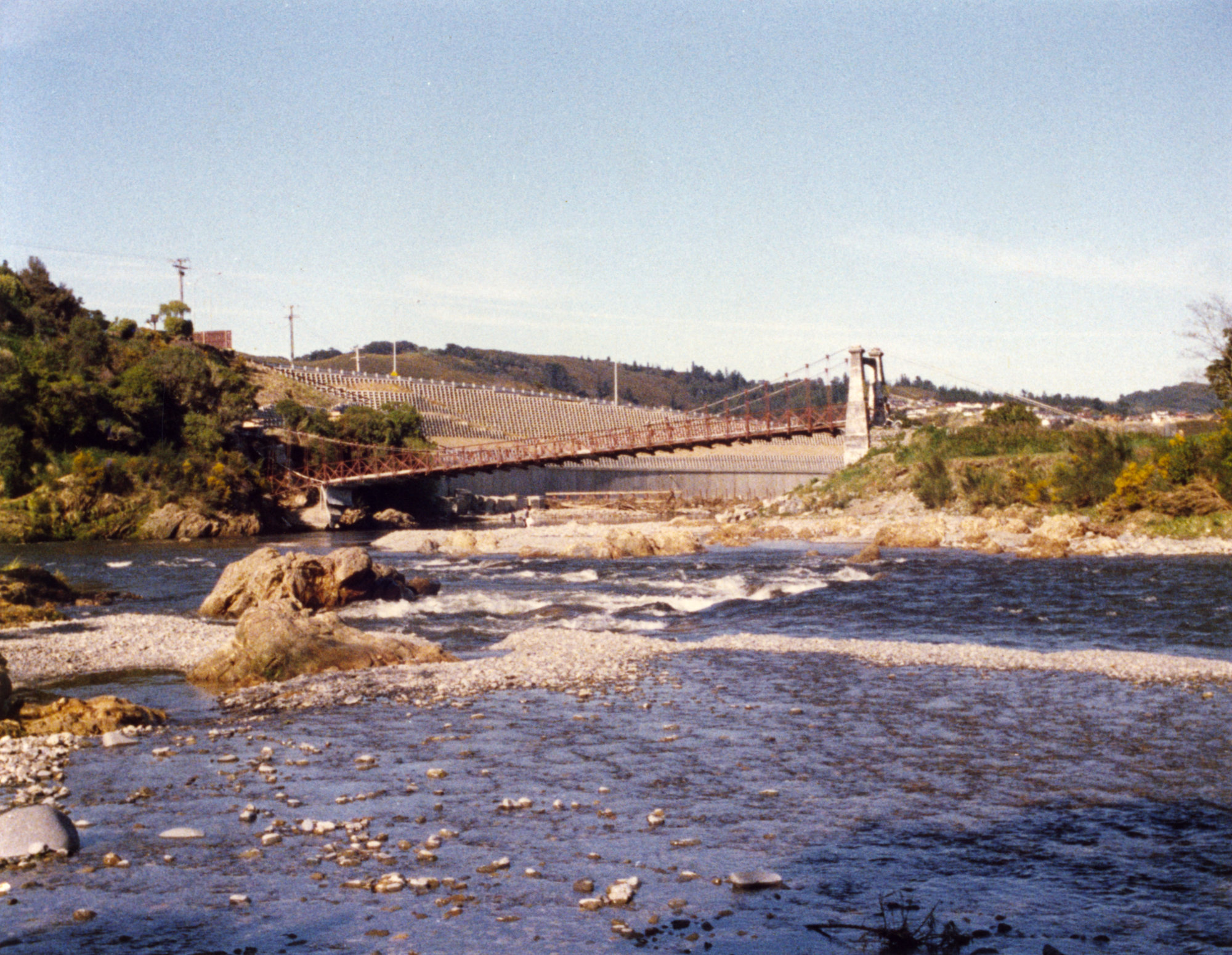 Maoribank Bridge; Collapsed; 1998