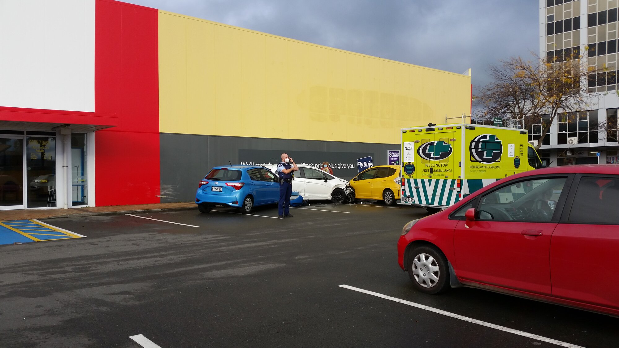 Accident in Carpark beside Noel Lemming: May 2022