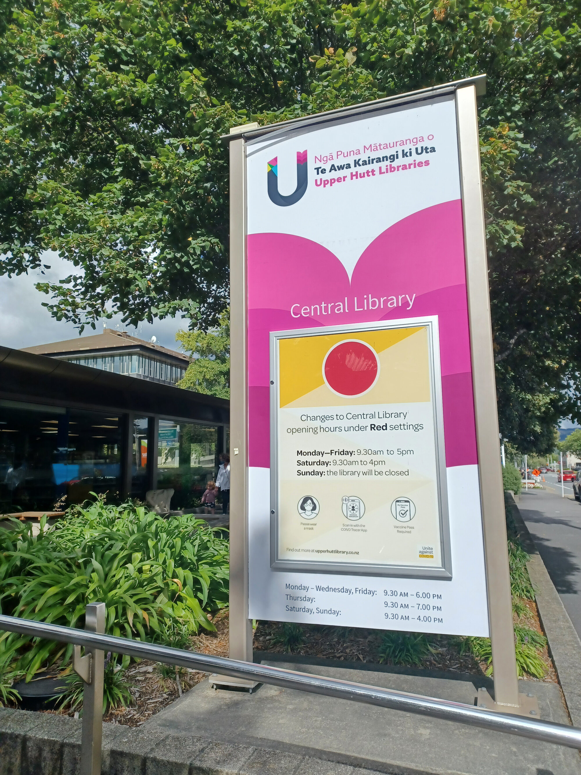 Red Traffic Light Setting Notice; Upper Hutt Central Library; 2022