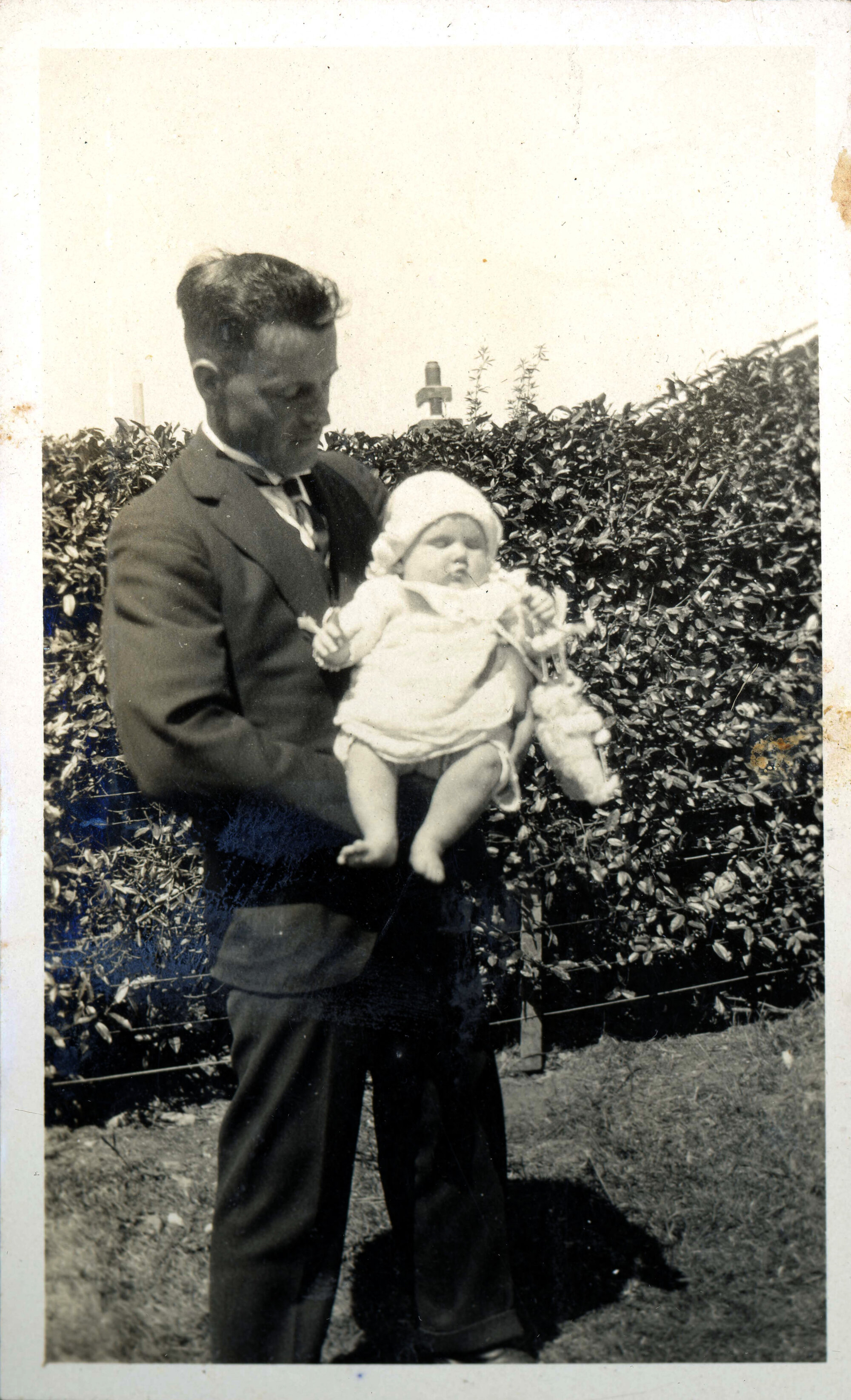 Sharman Marsh Family Photo Album; Hector and Eda Poulson; ca. 1928