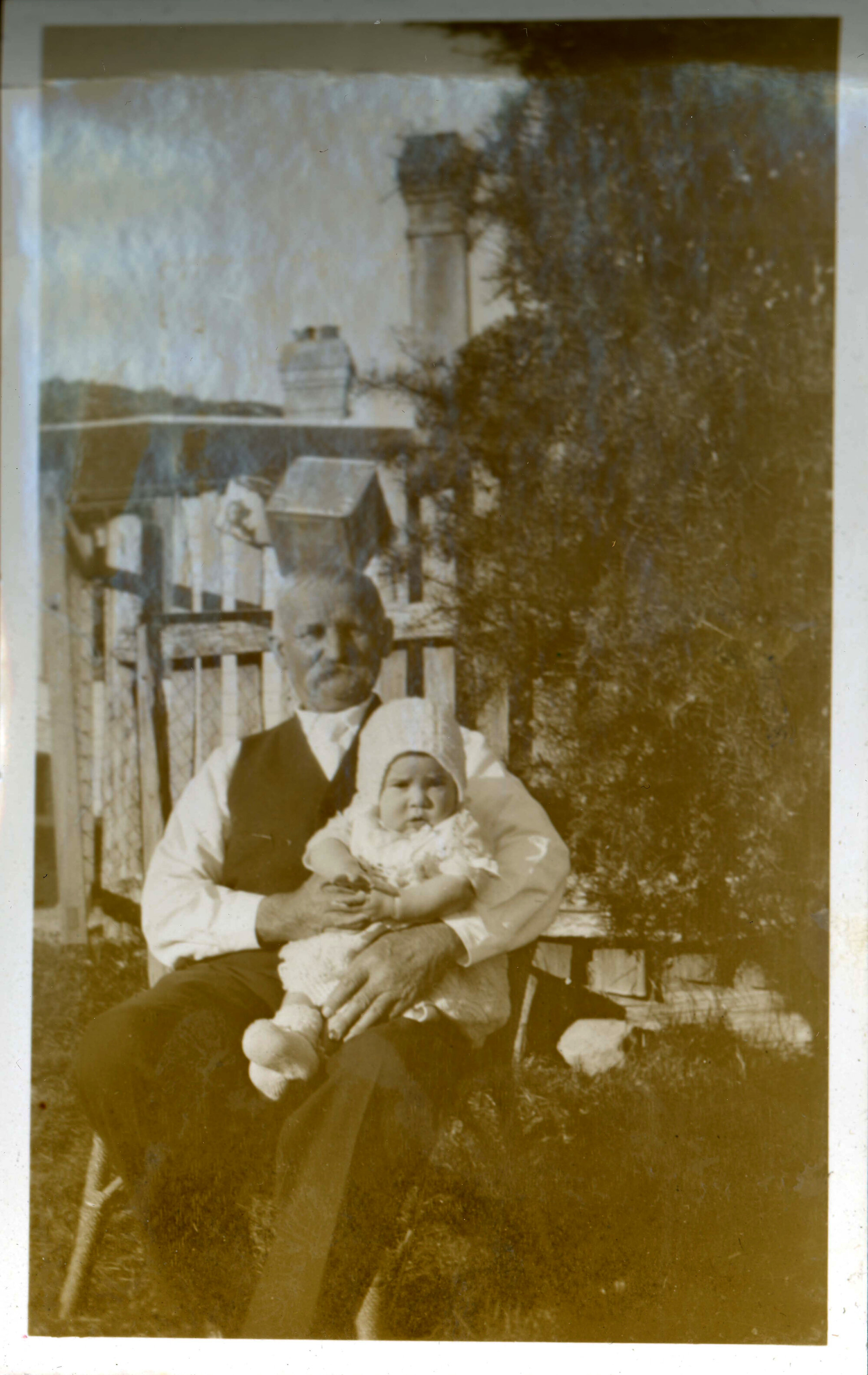 Sharman Marsh Family Photo Album; Carl Poulson and Ngaire Whiteman; ca. 1935