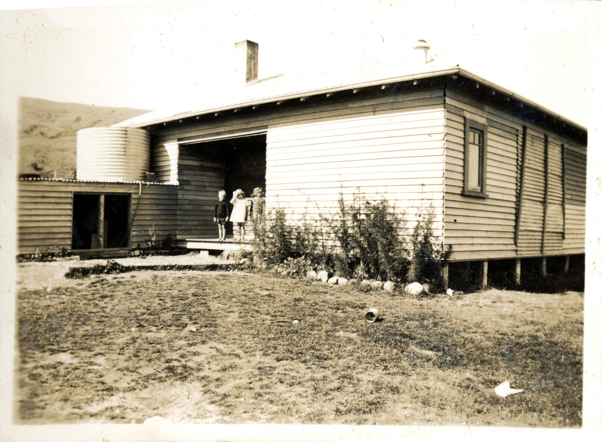 Sharman Marsh Family Photo Album; Ruatoria House; ca. 1930s