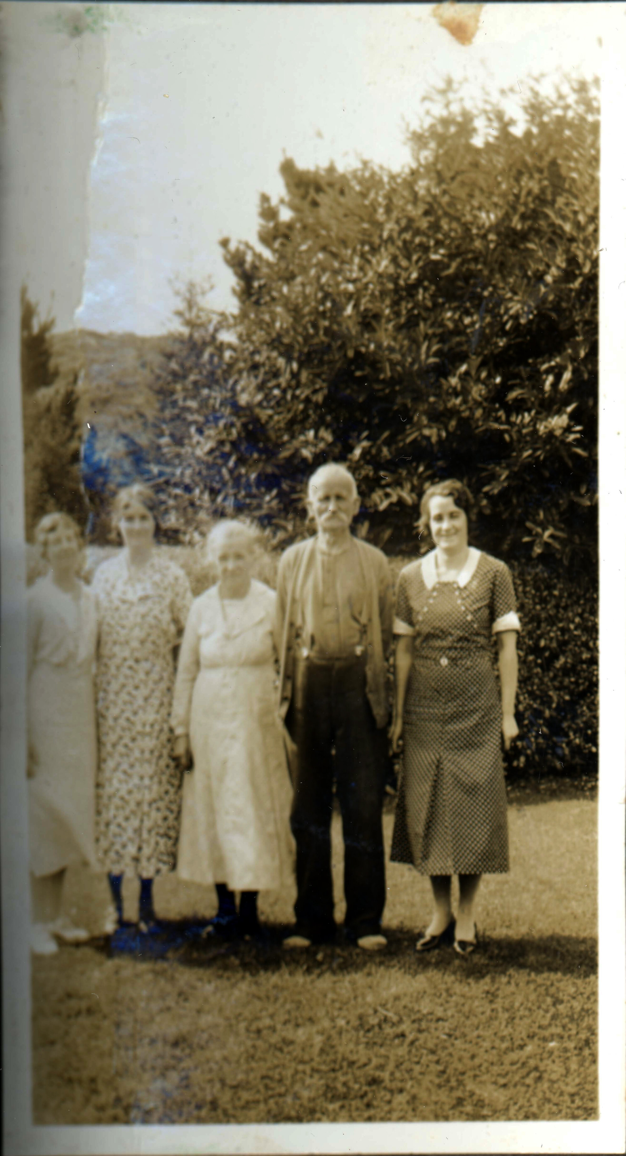 Sharman Marsh Family Photo Album; Group Family Photo; ca. 1937-38