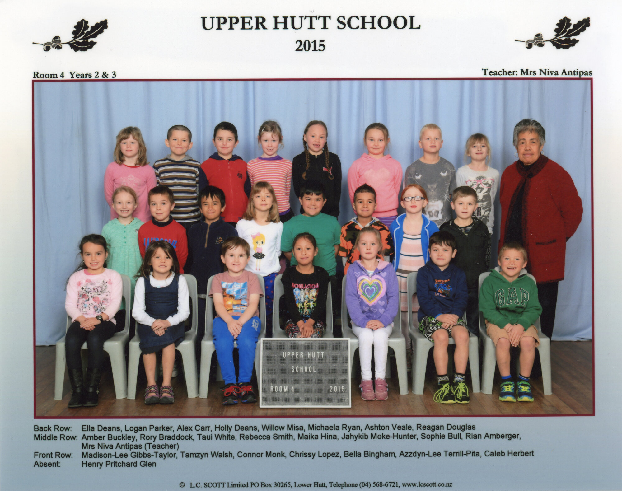 Upper Hutt School; Class photo Room 4; 2015