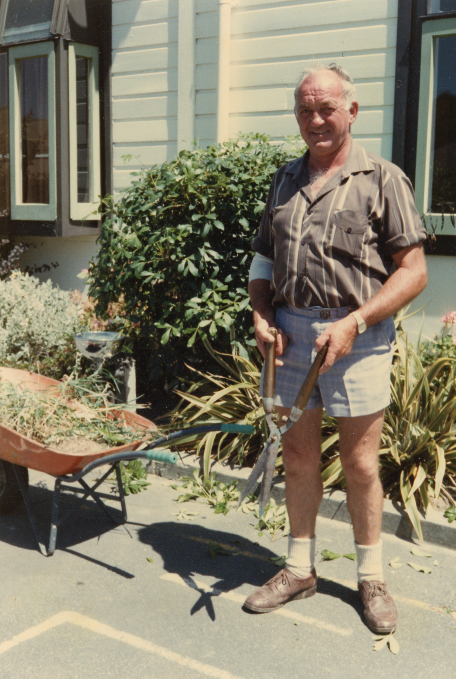 Upper Hutt School; Caretaker Norman Dalgety; 1984