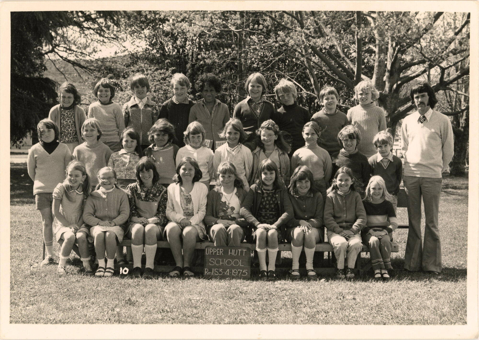 Upper Hutt School; Class photo Rm 1; 1975