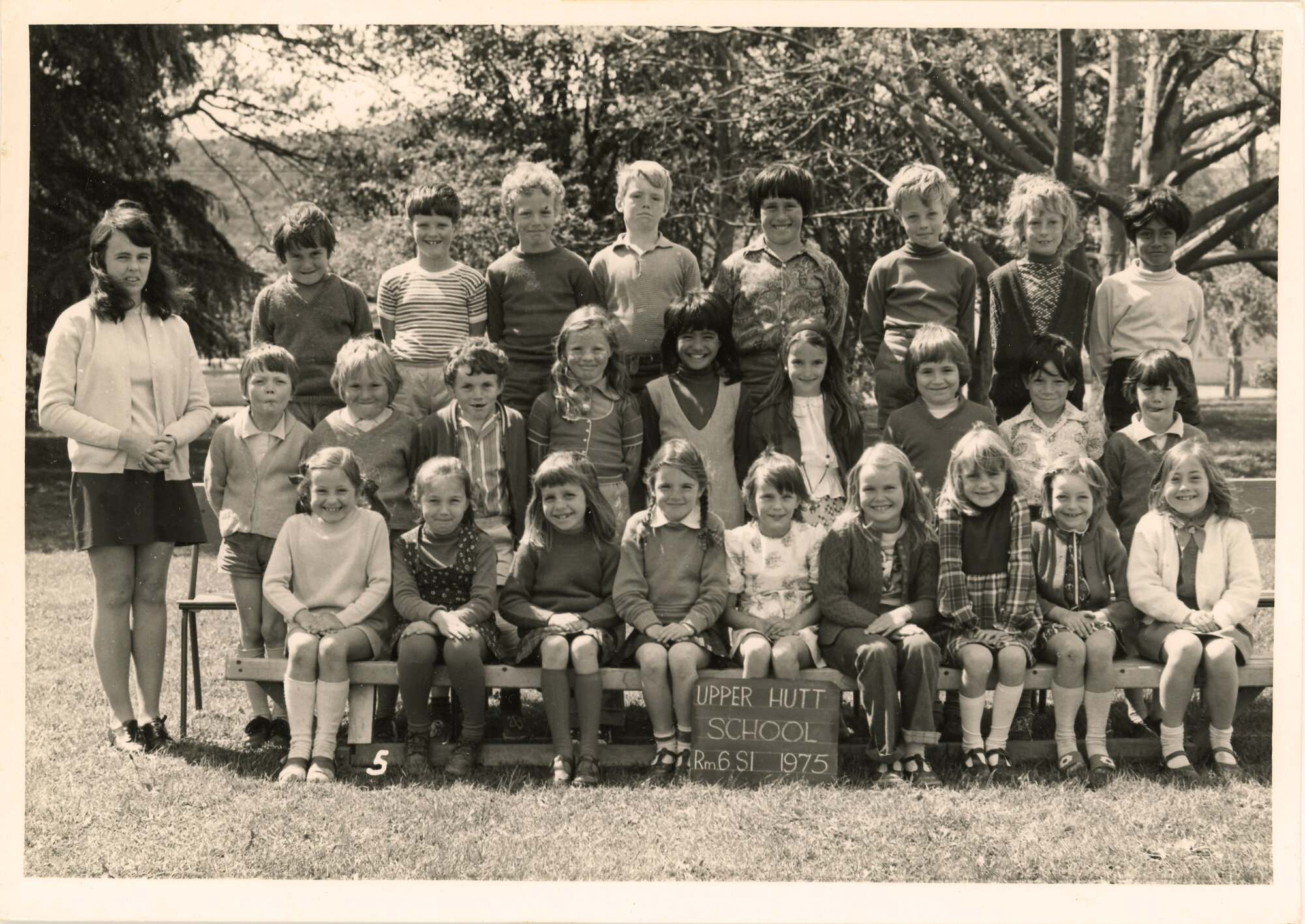 Upper Hutt School; Class photo Rm 6; 1975