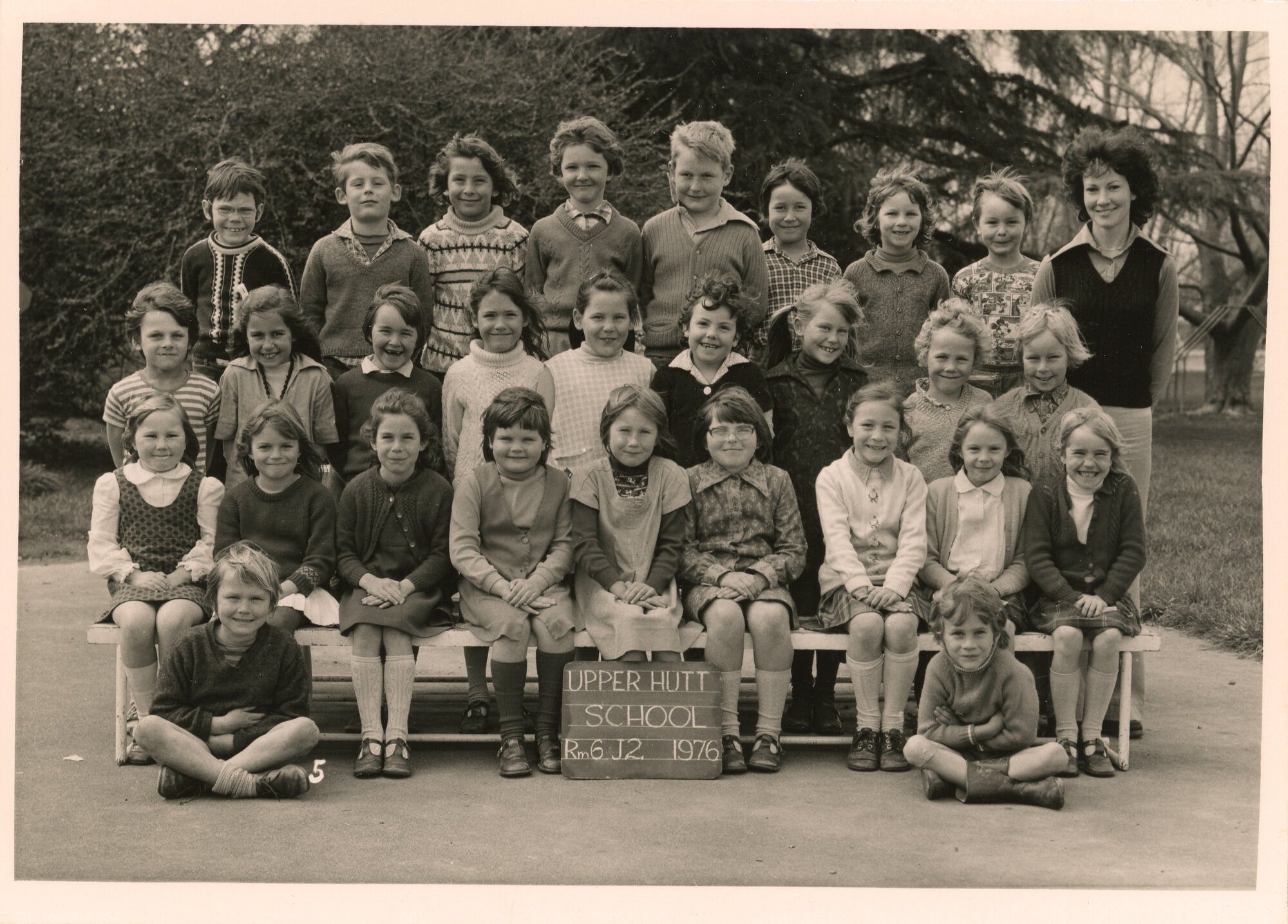 Upper Hutt School; Class photo Rm 6; 1976