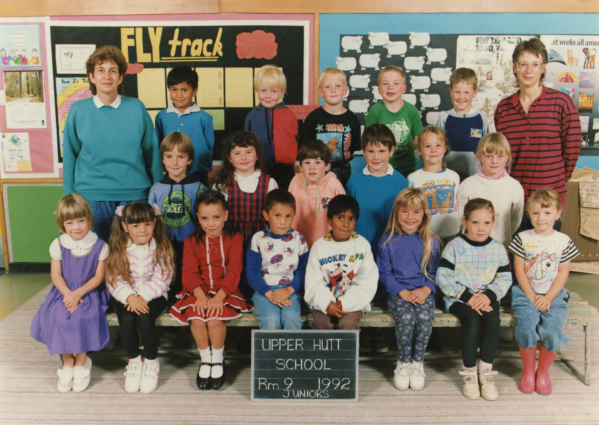 Upper Hutt School; Class photo Rm 9; 1992