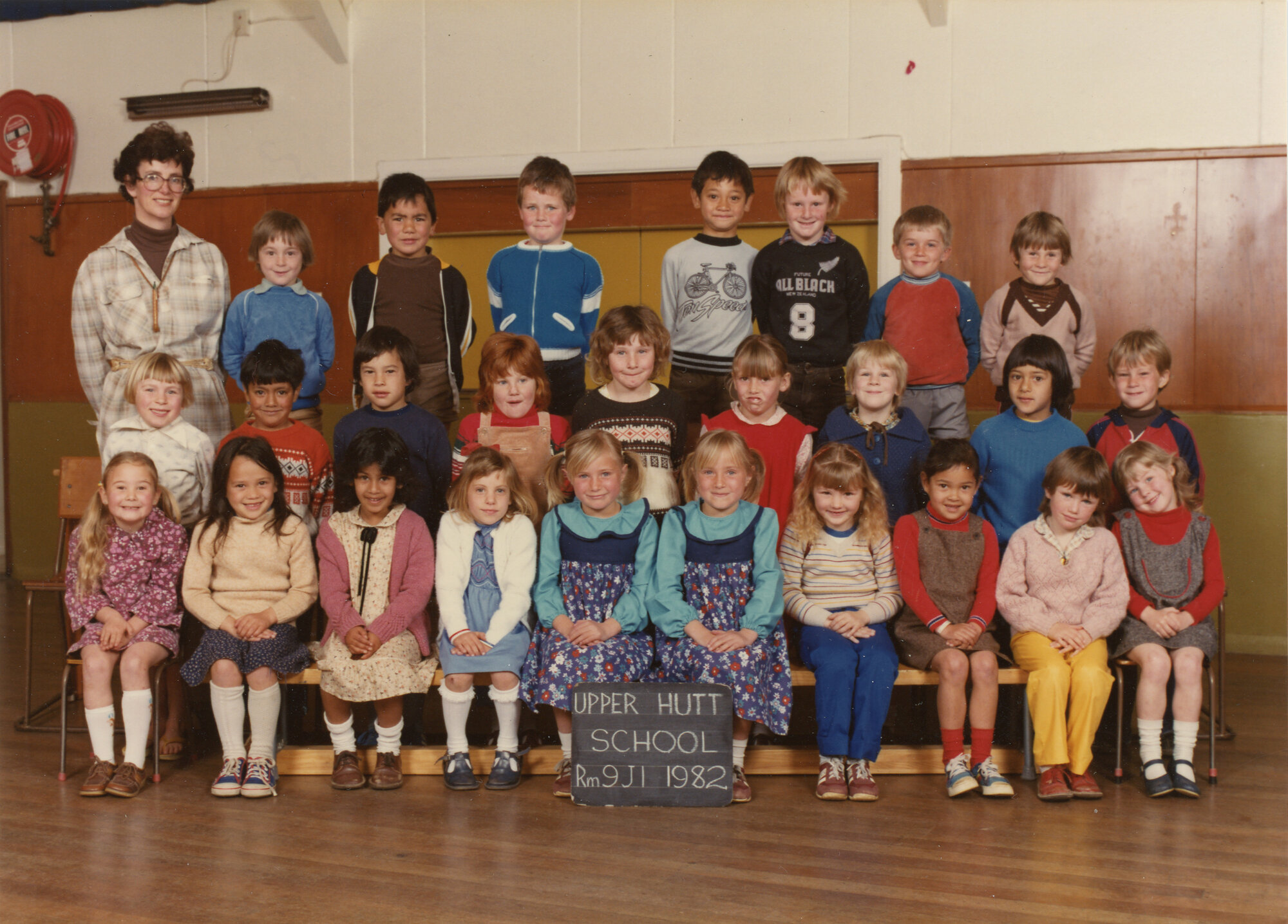 Upper Hutt School; Class photo Rm 9; 1982