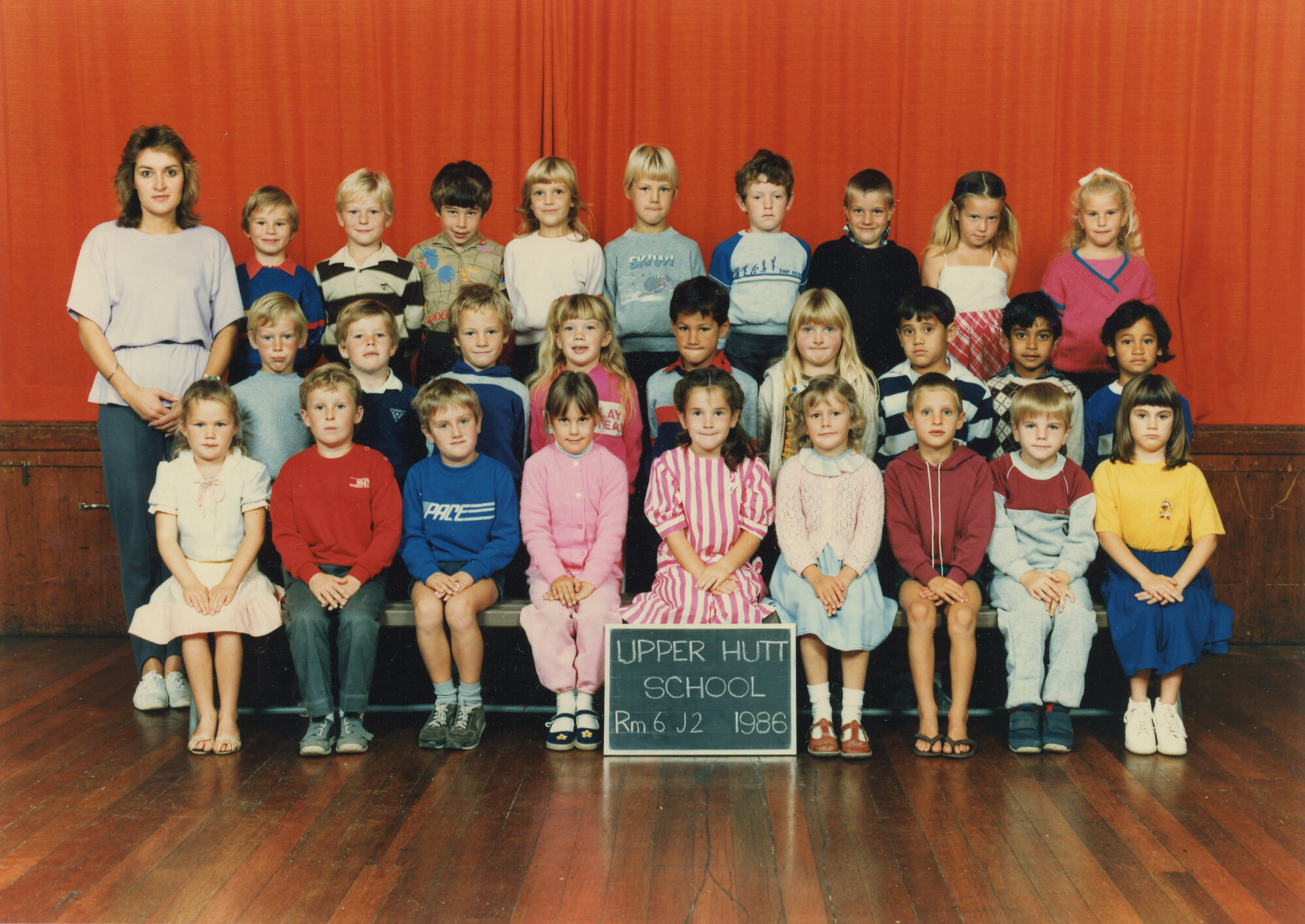 Upper Hutt School; Class photo Rm 6; 1986