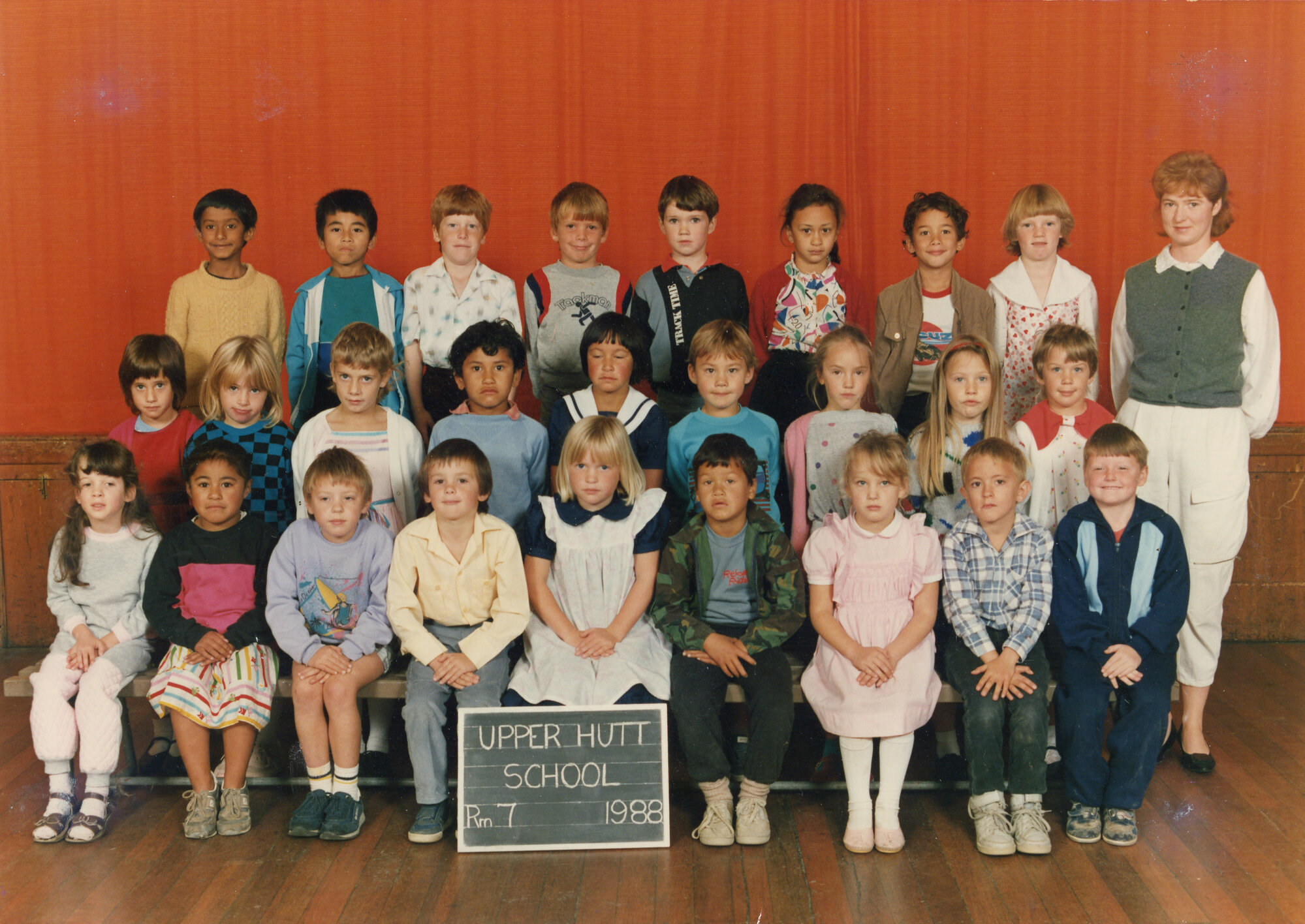 Upper Hutt School; Class photo Rm 7; 1988