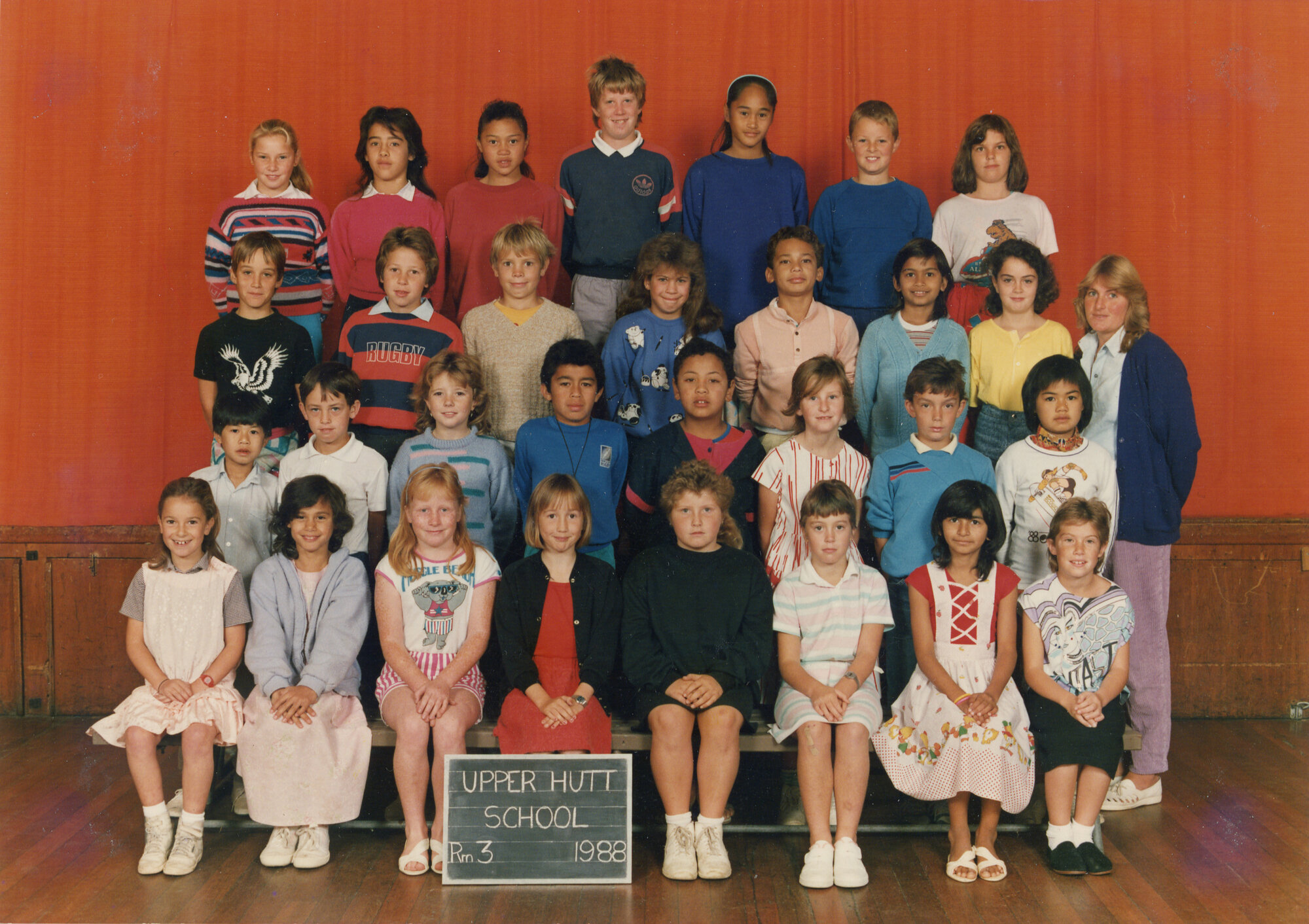 Upper Hutt School; Class photo Rm 3; 1988