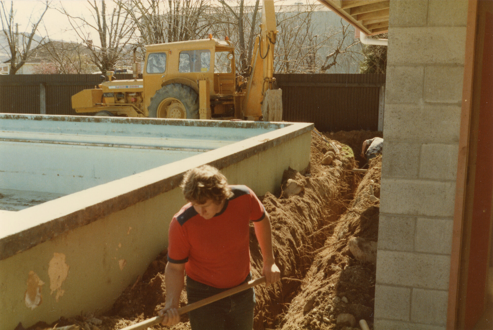 Upper Hutt School; Construction of new changing shed at pool; 1985