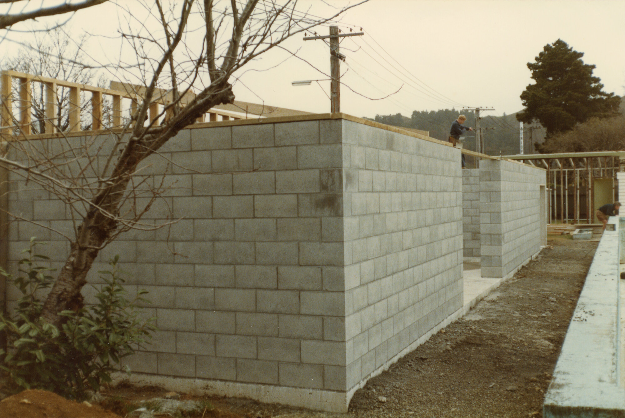 Upper Hutt School; Construction of new changing shed at pool; 1985