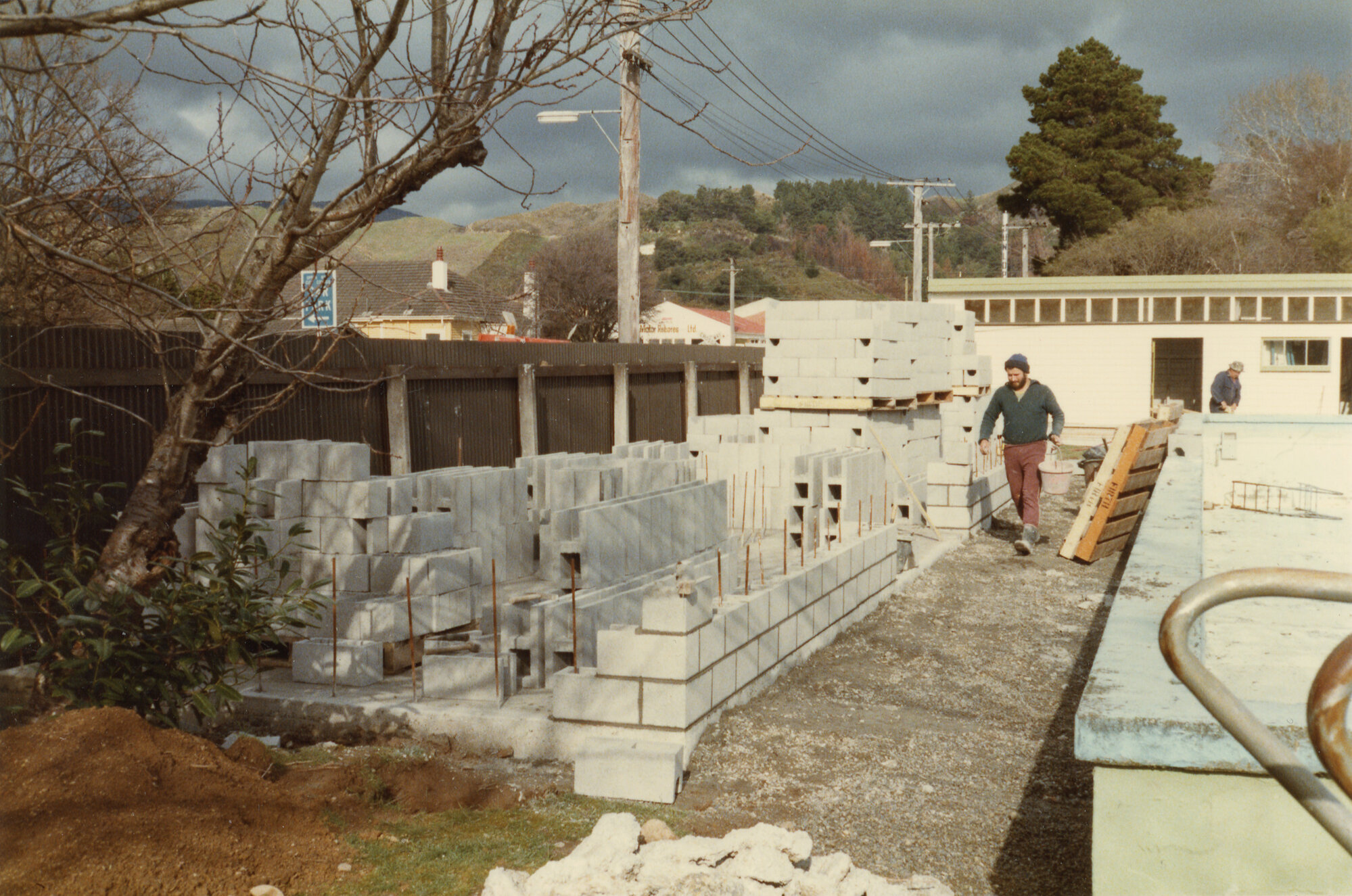 Upper Hutt School; Construction of new changing shed at pool; 1985