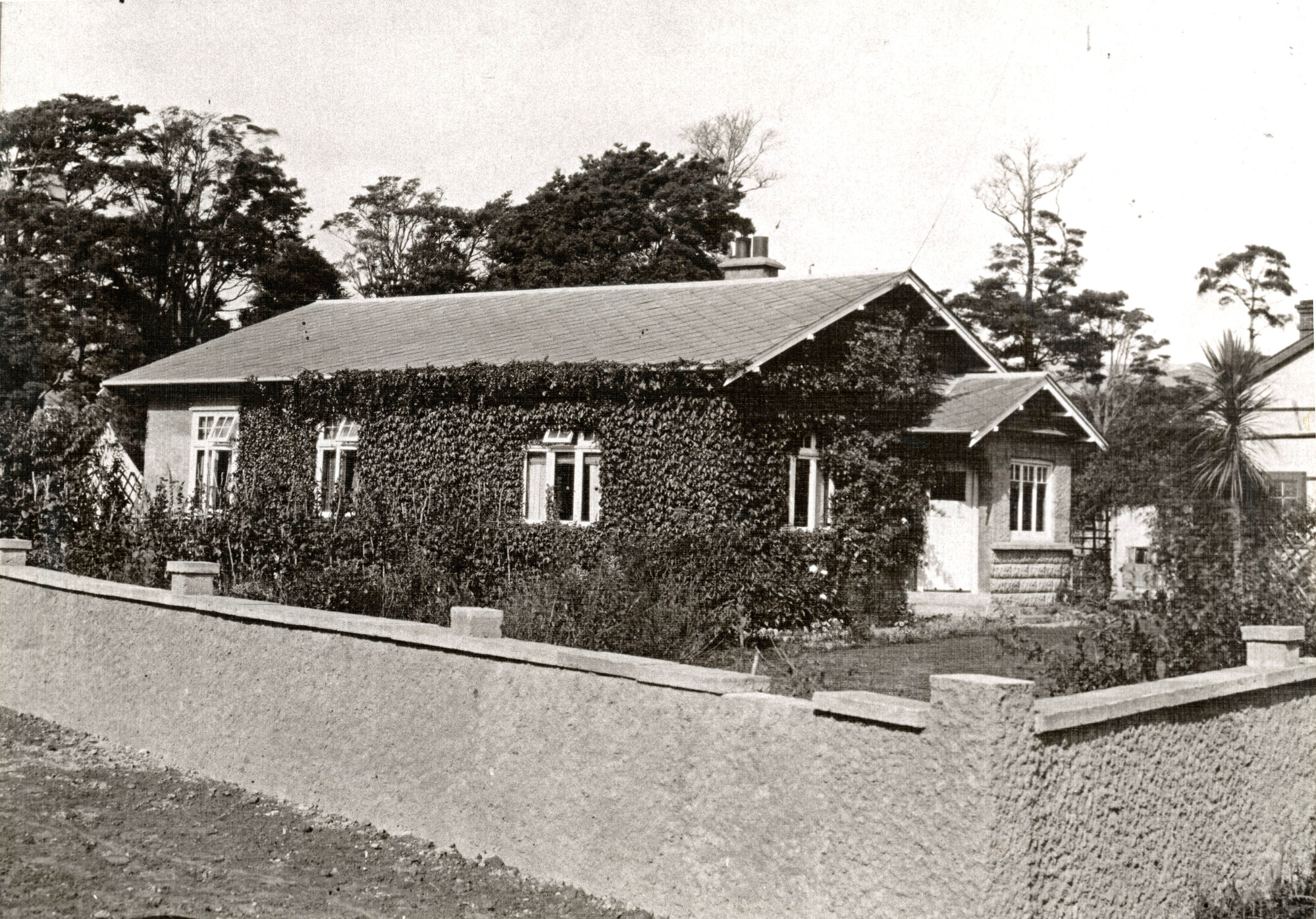 Howell Homestead; 1917