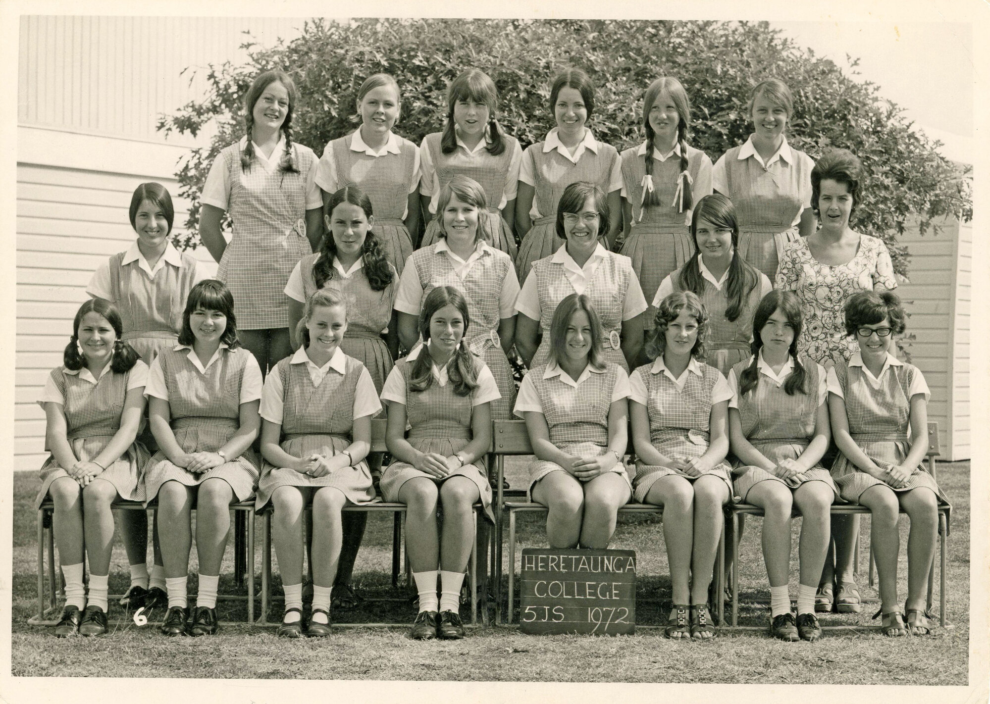 Heretaunga College; Class Photo, 1972