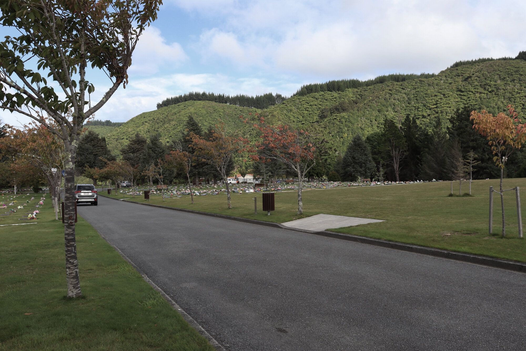 Akatārawa Cemetery