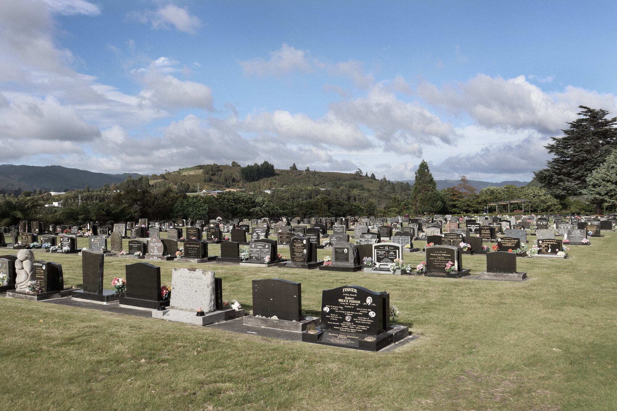 Akatārawa Cemetery