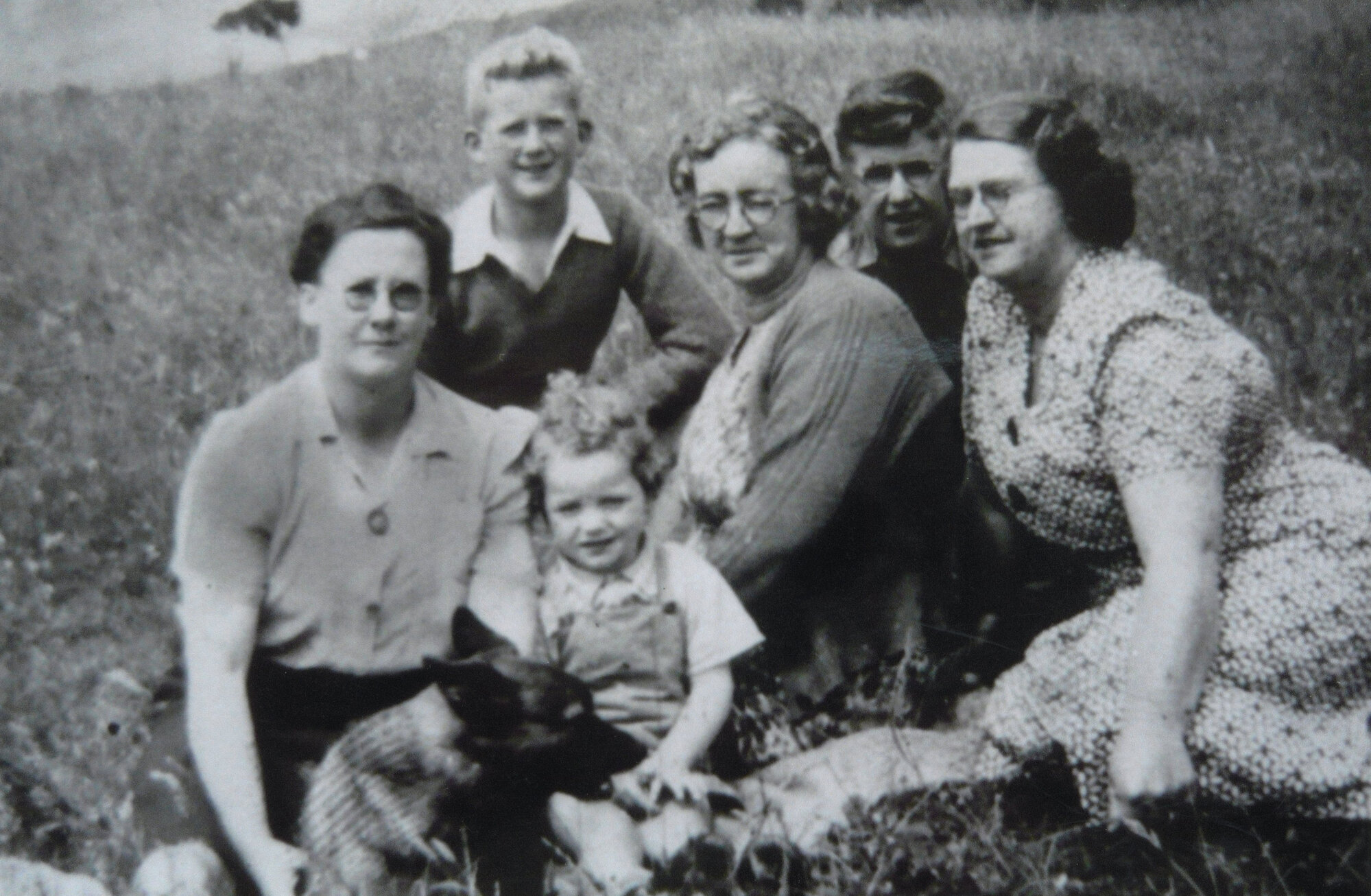Benge and Munn Family Photograph; ca. 1946