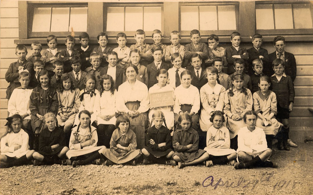 Upper Hutt Primary School; Class Photo Standard 4; 1918