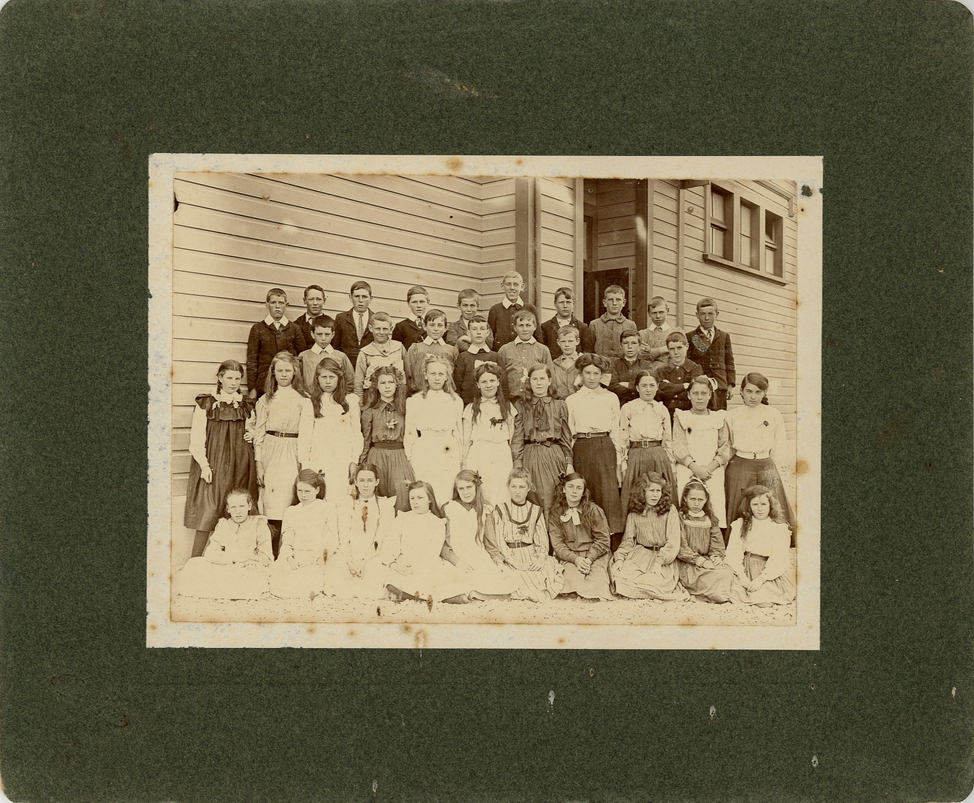 Upper Hutt Primary School; class photo; 1909 or later