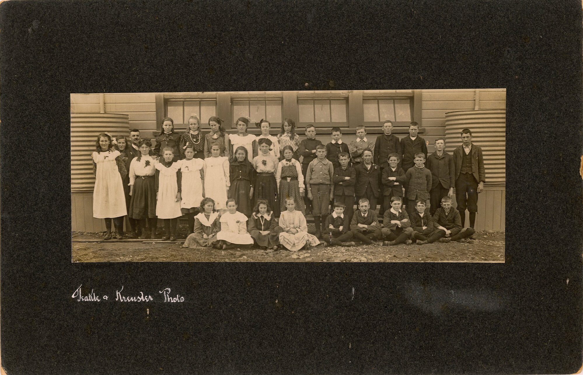 Upper Hutt Primary School; class photo; 1909 or later