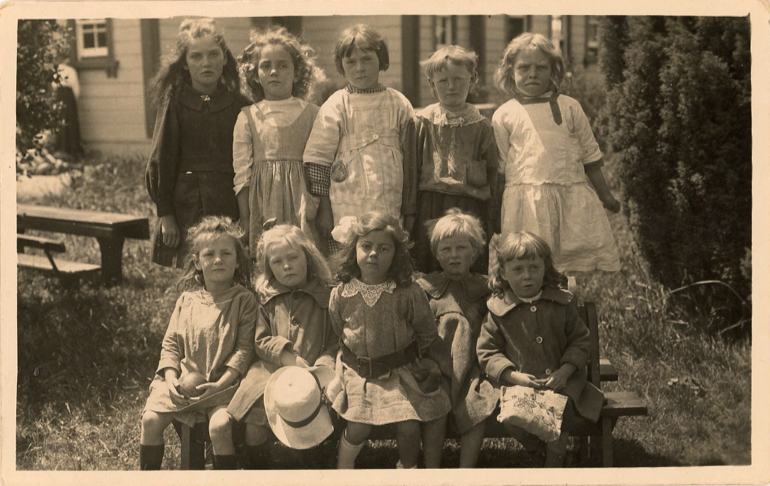Upper Hutt Primary School; Class Photo; 1920