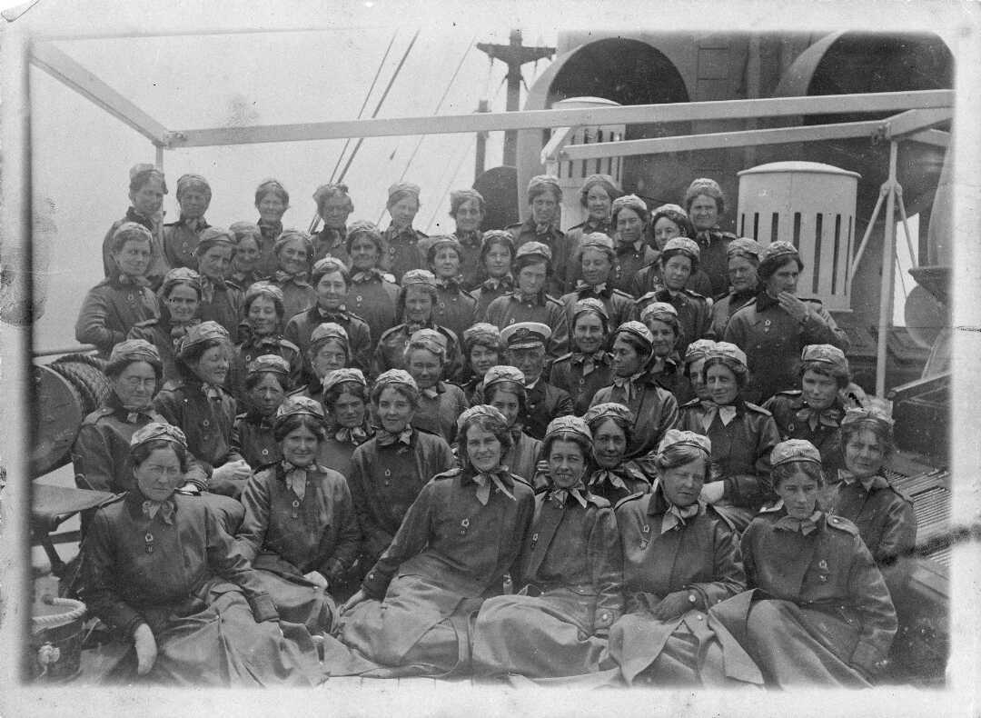 First NZANS Nurses leave New Zealand; 1915