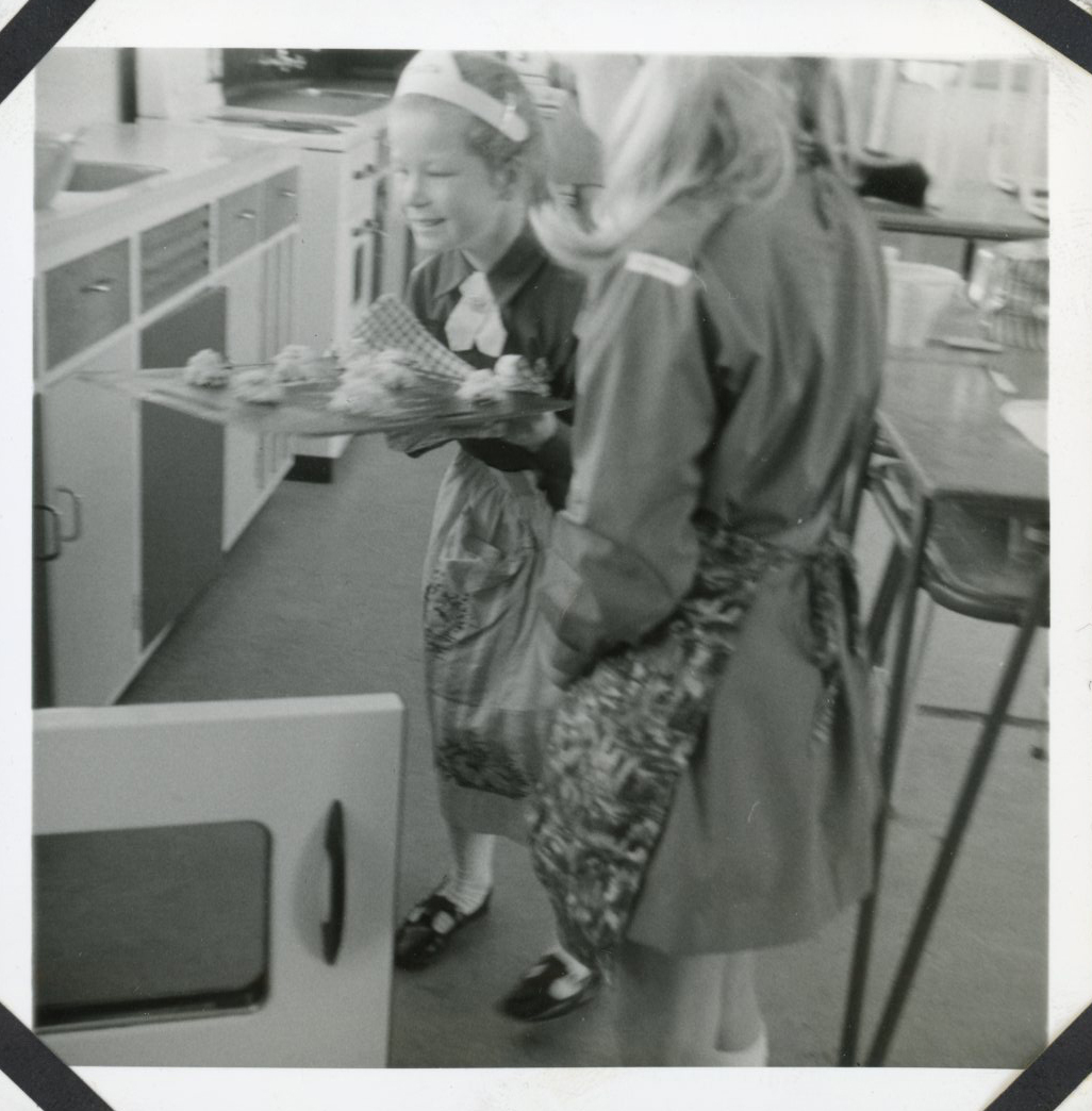 Upper Hutt Brownie Pack; Bata Bun Division Finals (5) ; 1971
