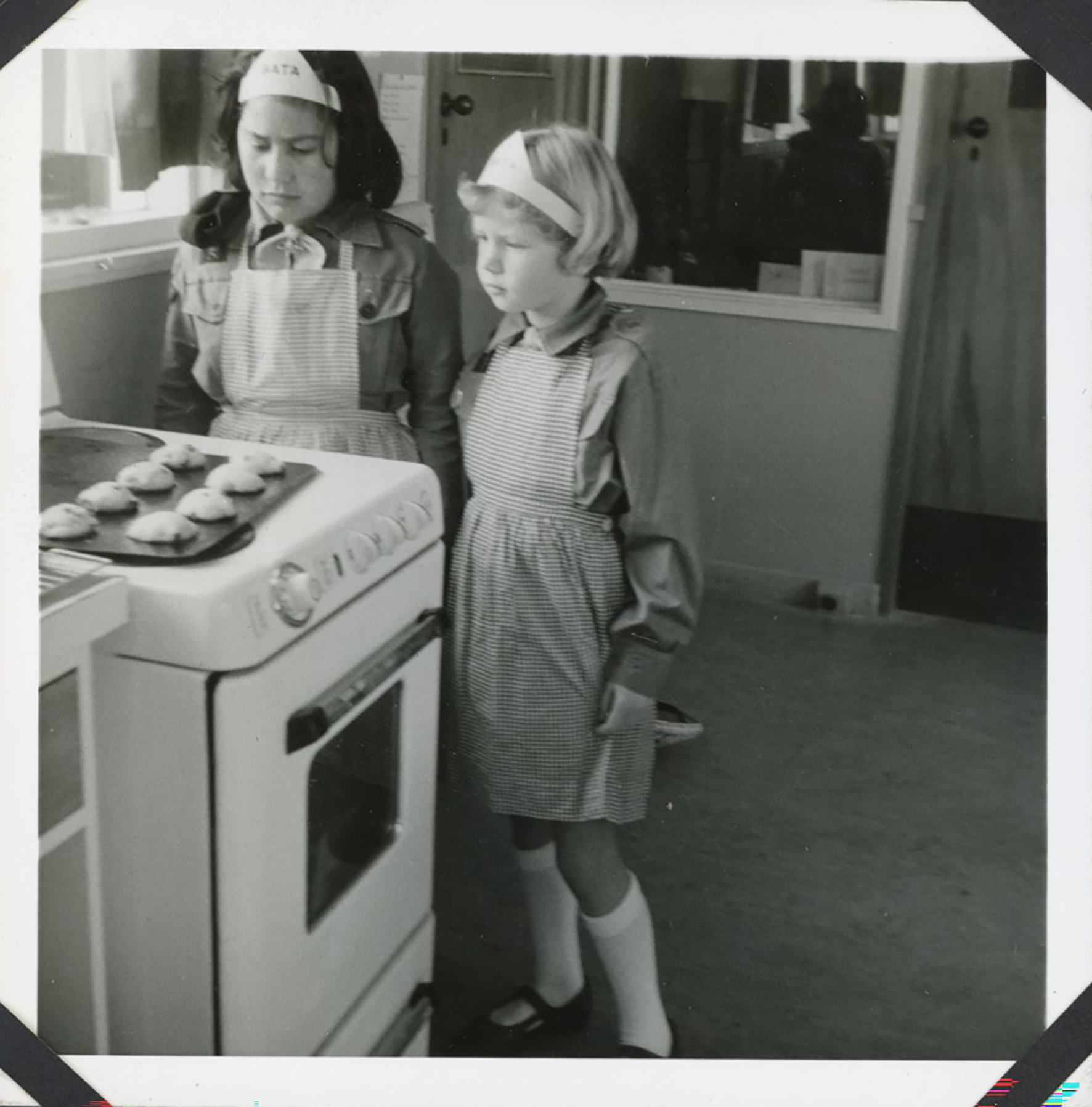 Upper Hutt Brownie Pack; Bata Bun Division Finals (10) ; 1971