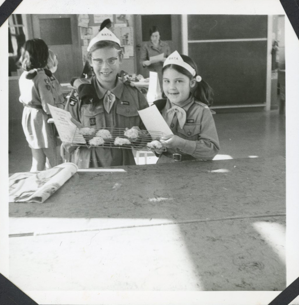 Upper Hutt Brownie Pack; Bata Bun Division Finals (8) ; 1971