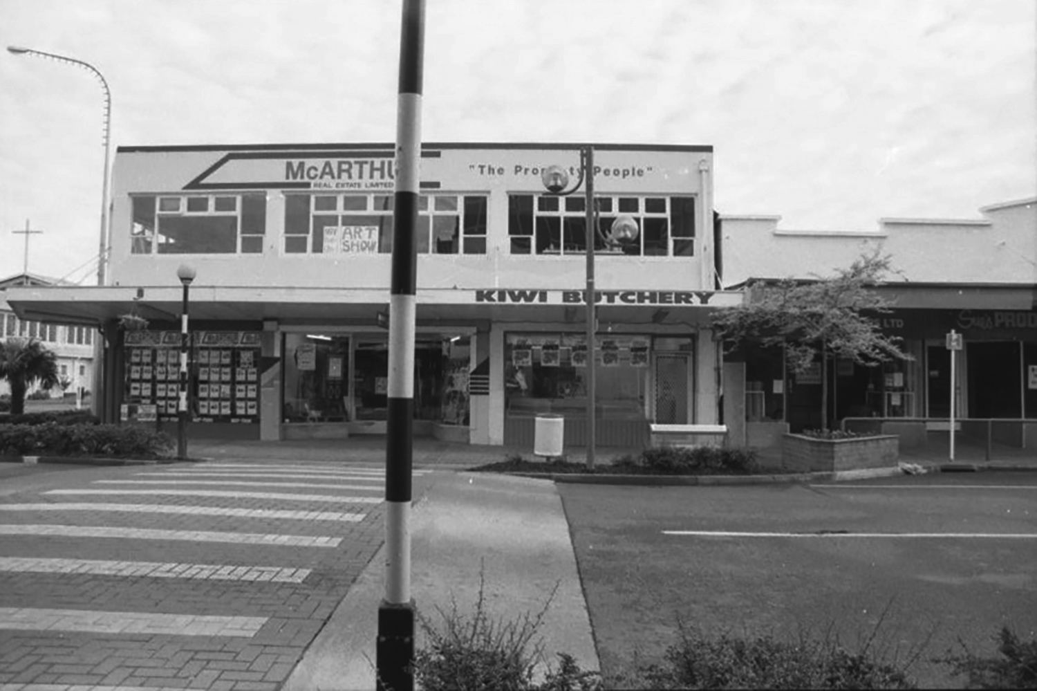 Main Street; McArthur Real Estate, Kiwi Butchery; 1996