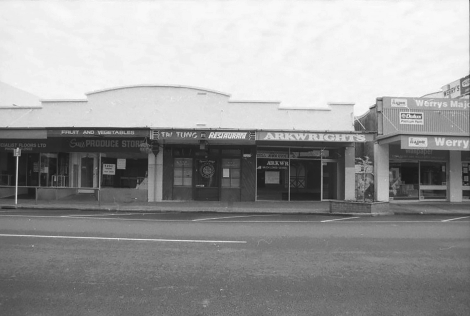 Main Street; Sue's Produce Store; Tai Tung Restaurant; Arkwright's; 1996