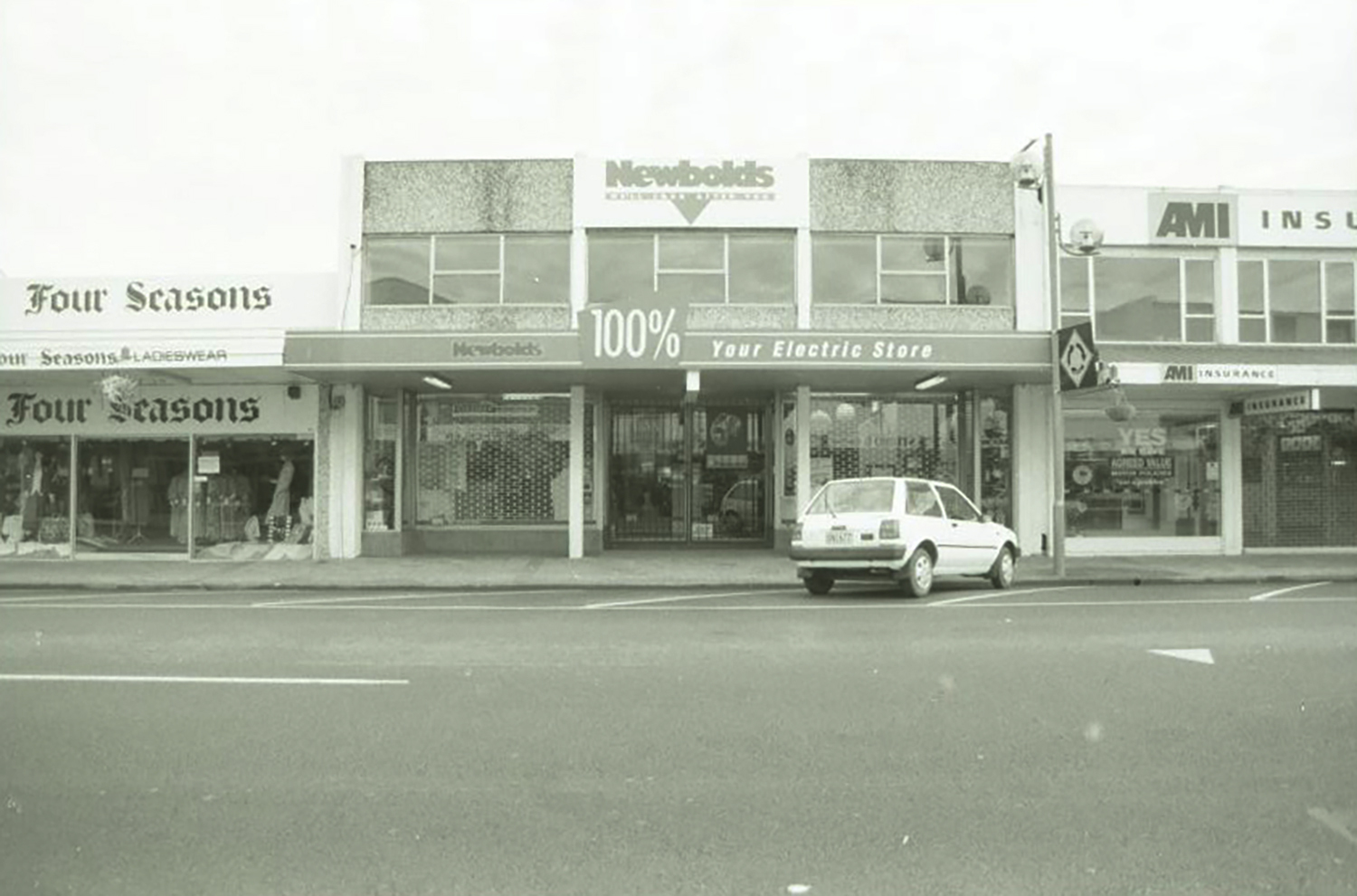 Main Street; Newbolds, Four Seasons; 1996
