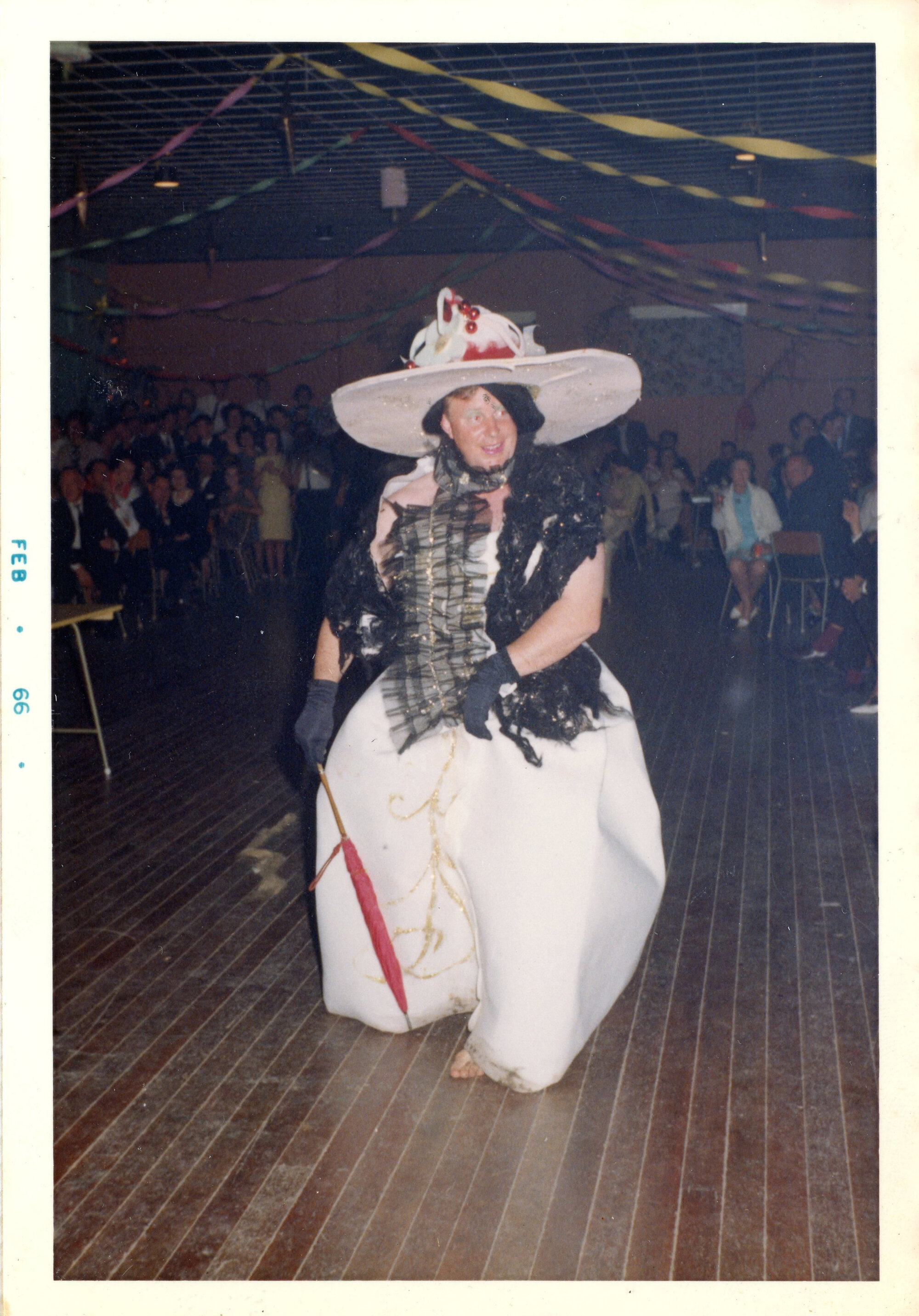 Felt and Textiles Christmas Party; Miss France; 1965