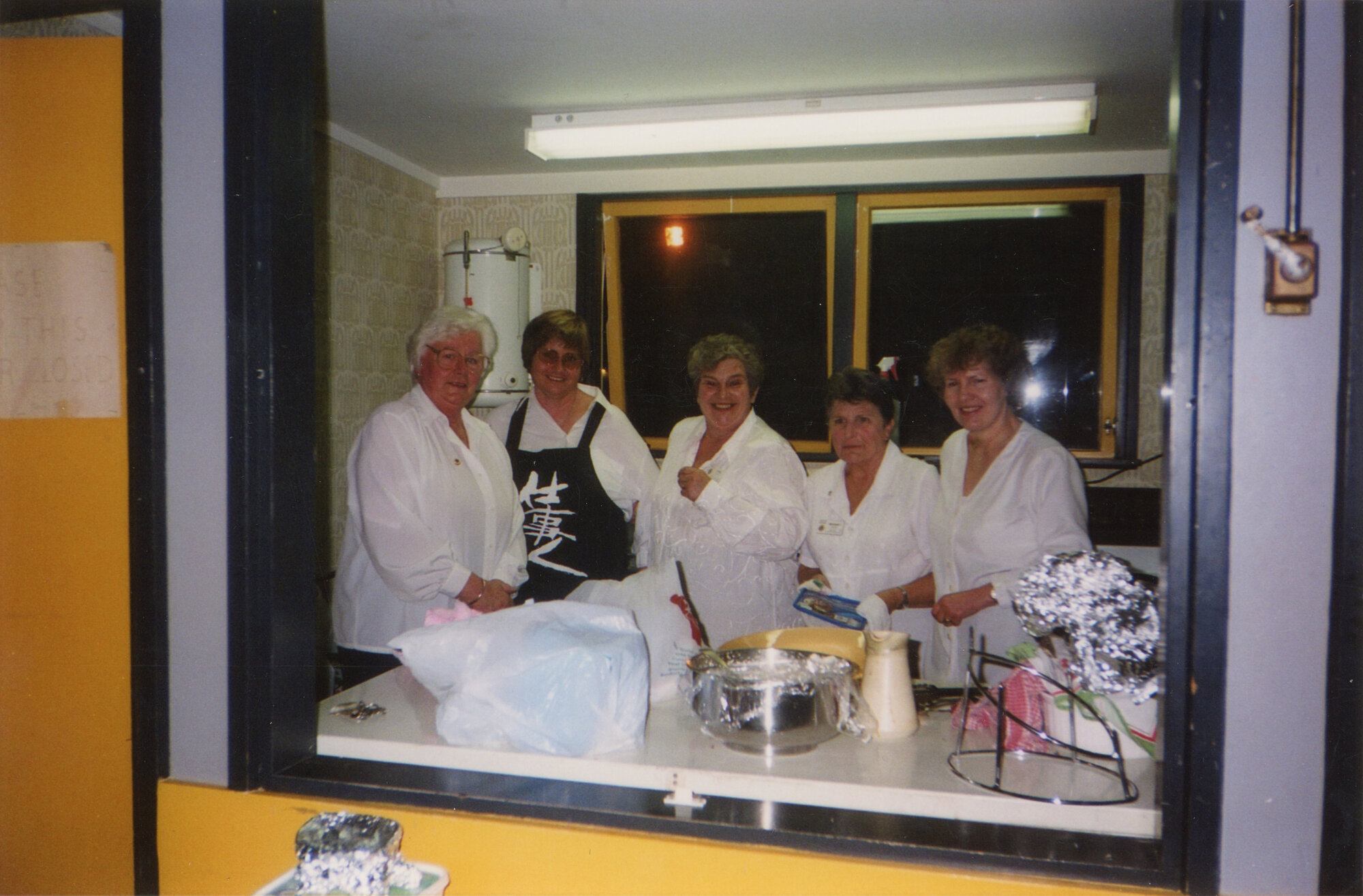 Heretaunga Lions Club; Midwinter Christmas Dinner; 2001