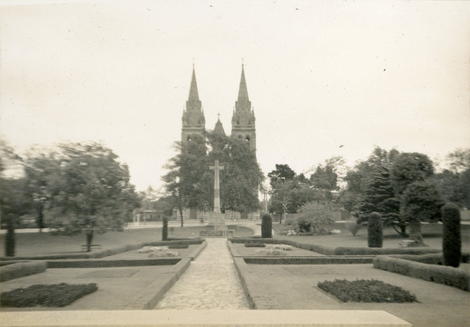 Adelaide; St Peters Cathedral; ca. 1935