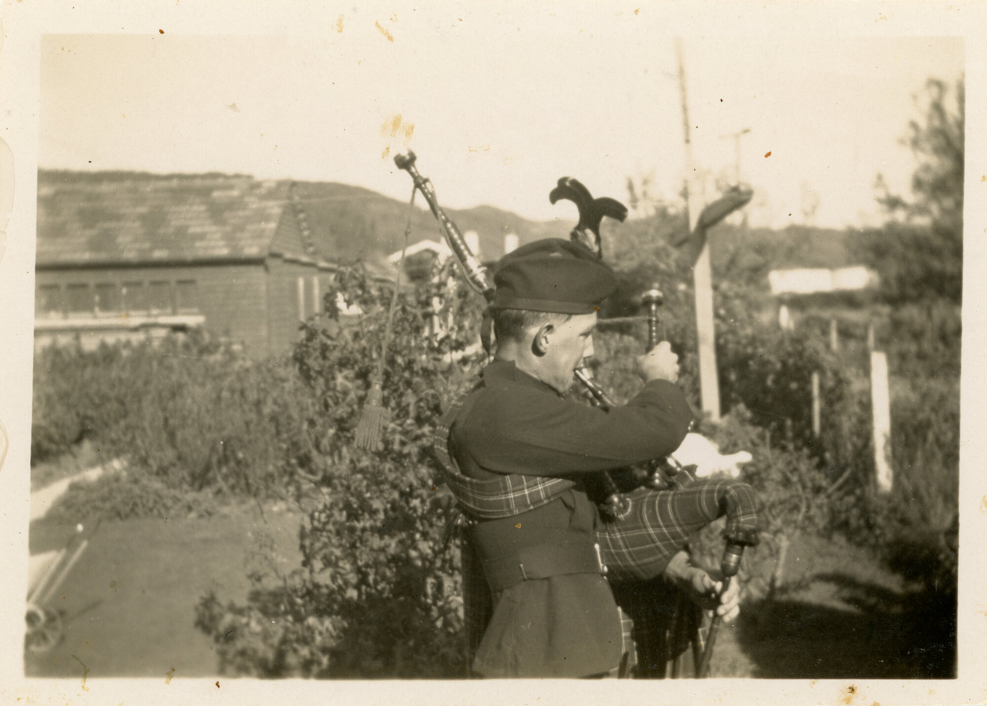 Upper Hutt Pipe Band; Peter Josland; late 1940s