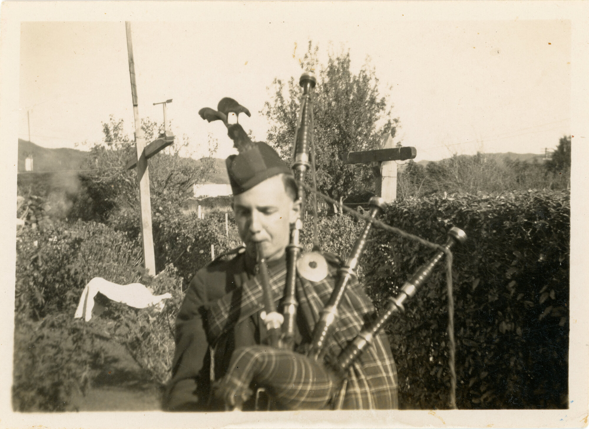 Upper Hutt Pipe Band; Peter Josland; late 1940s 