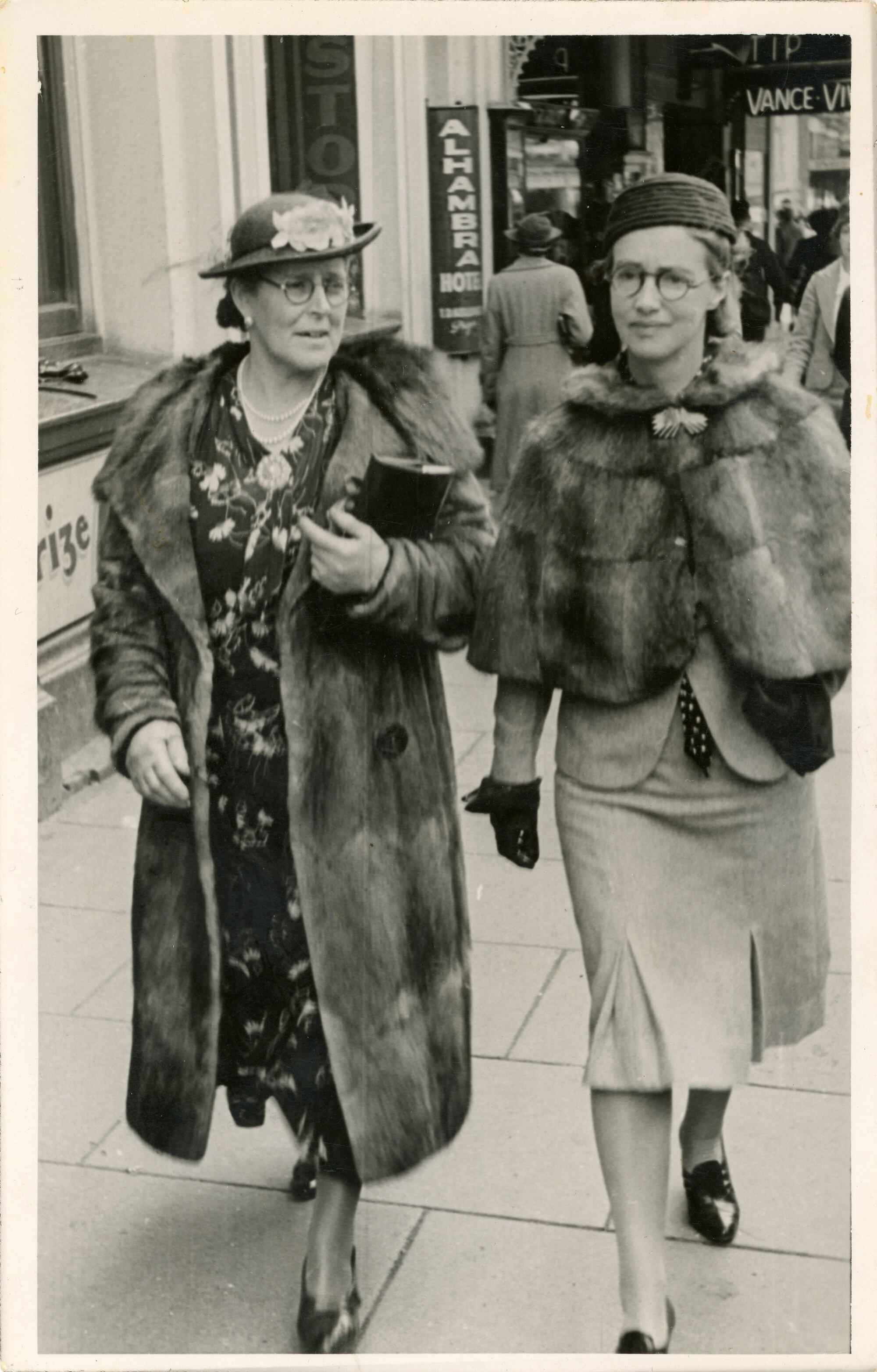 Mrs Alec Clark and Elsie Josland; no date