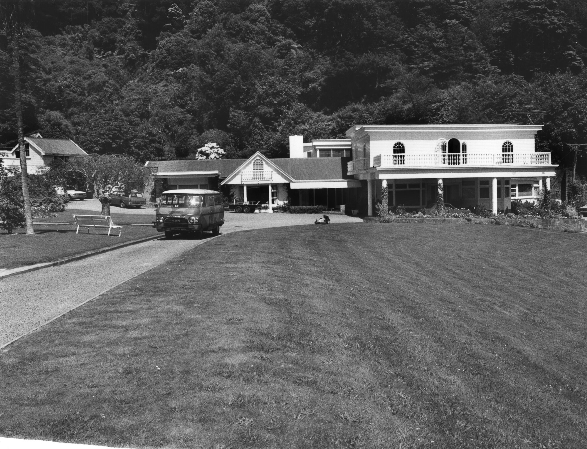 Wallaceville House; formerly Jepsons' home. [P2-191-353]
