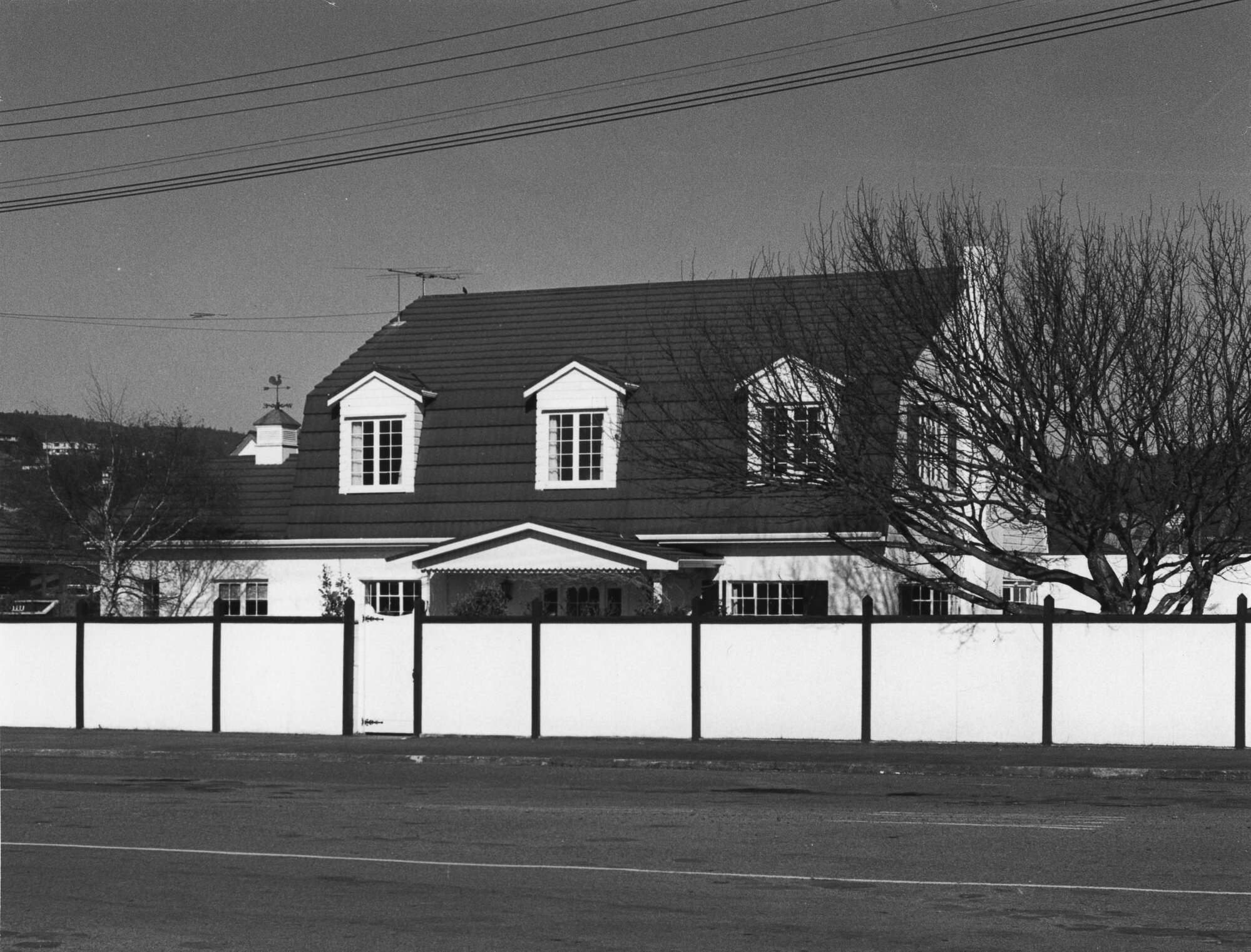 House, Fergusson Drive; No.  412; corner of Sutherland Avenue.