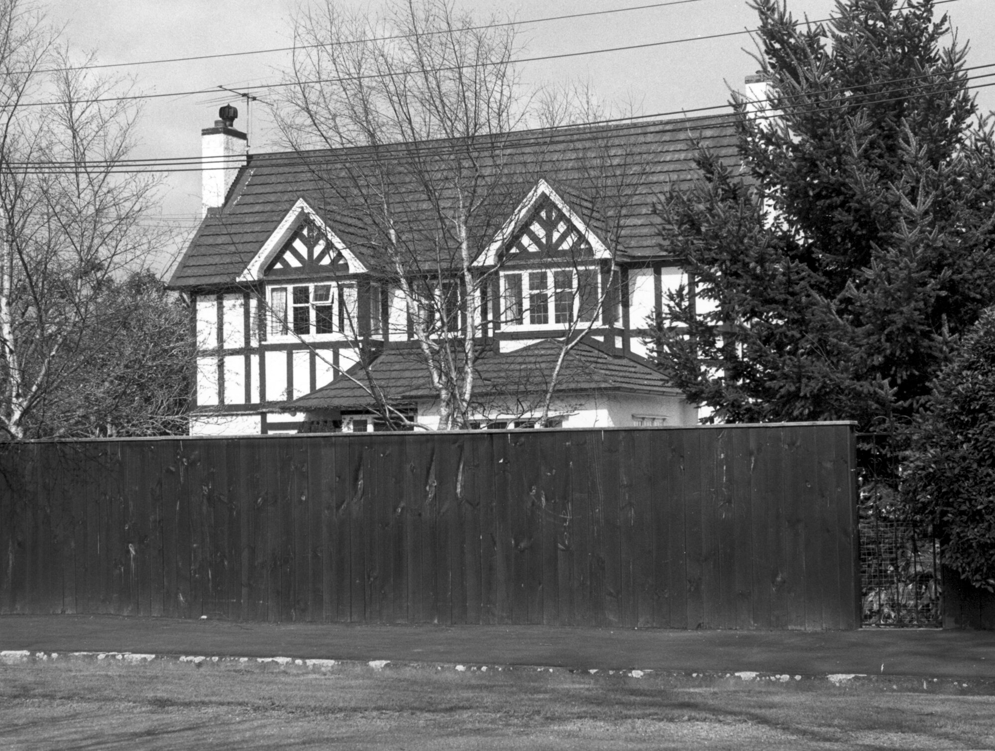 House, Golf Road; No.  4. [P2-297-474]
